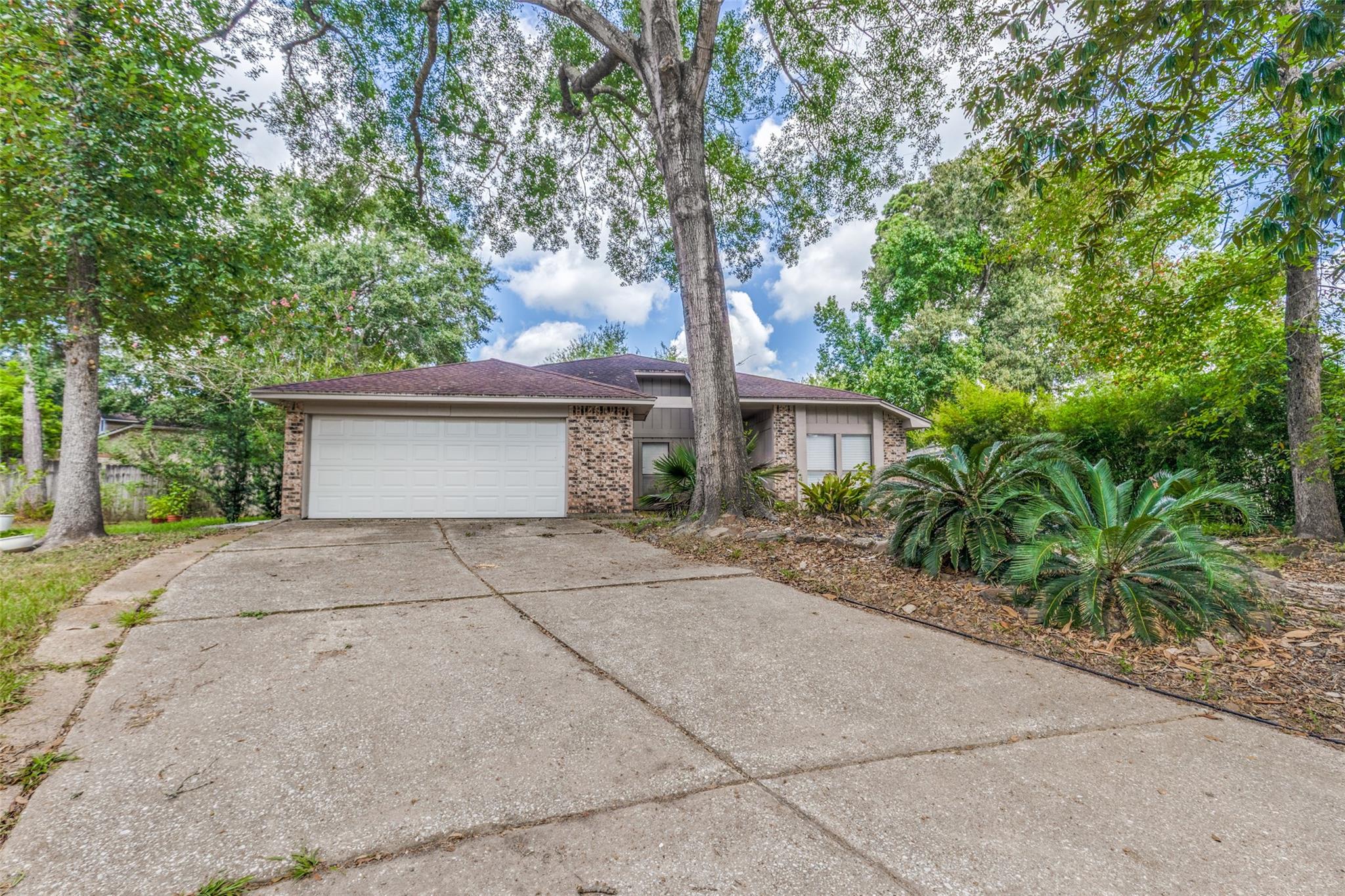 2803 Parkwood Manor Drive — photo