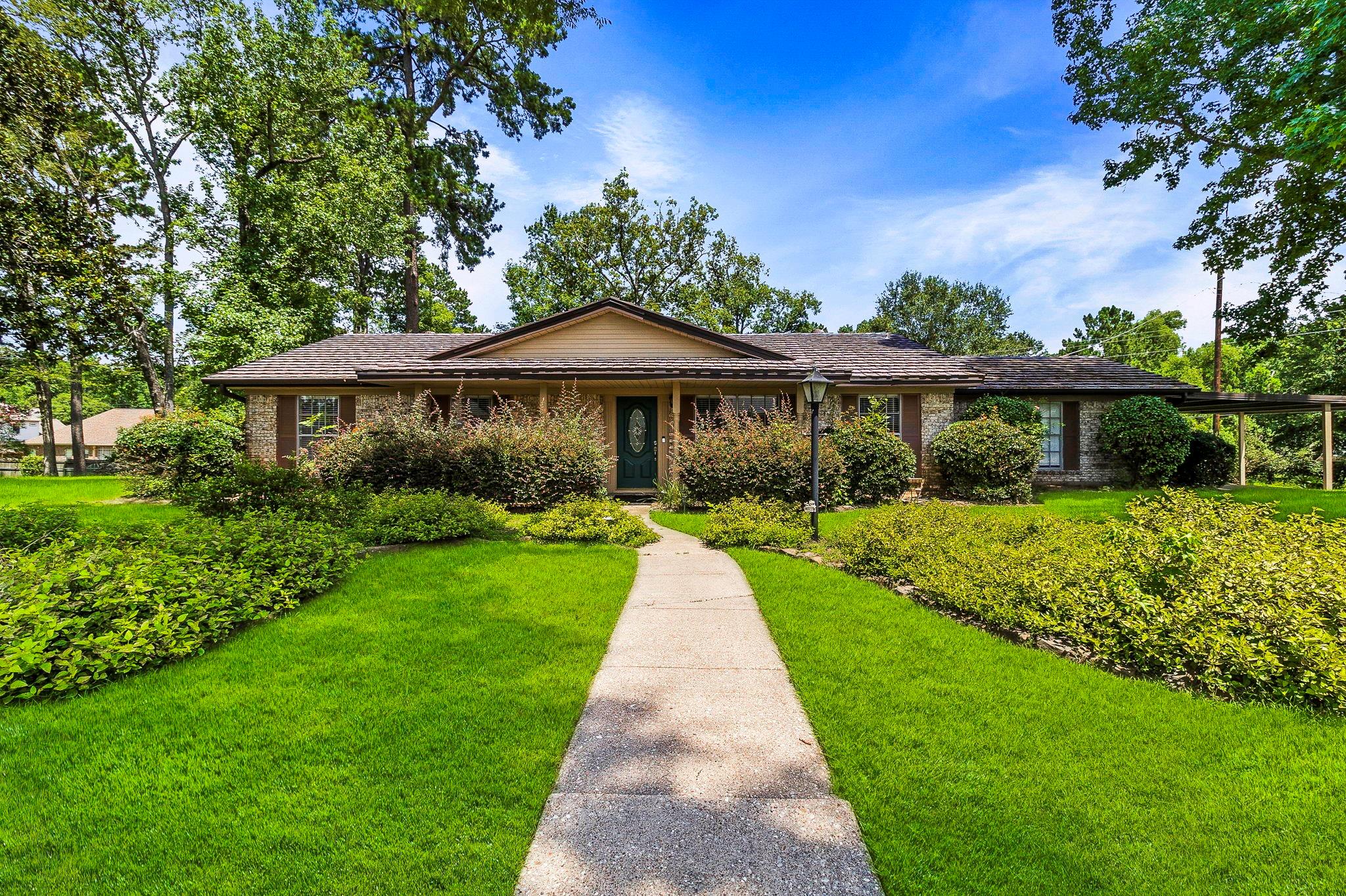 458 E Lake Drive — photo