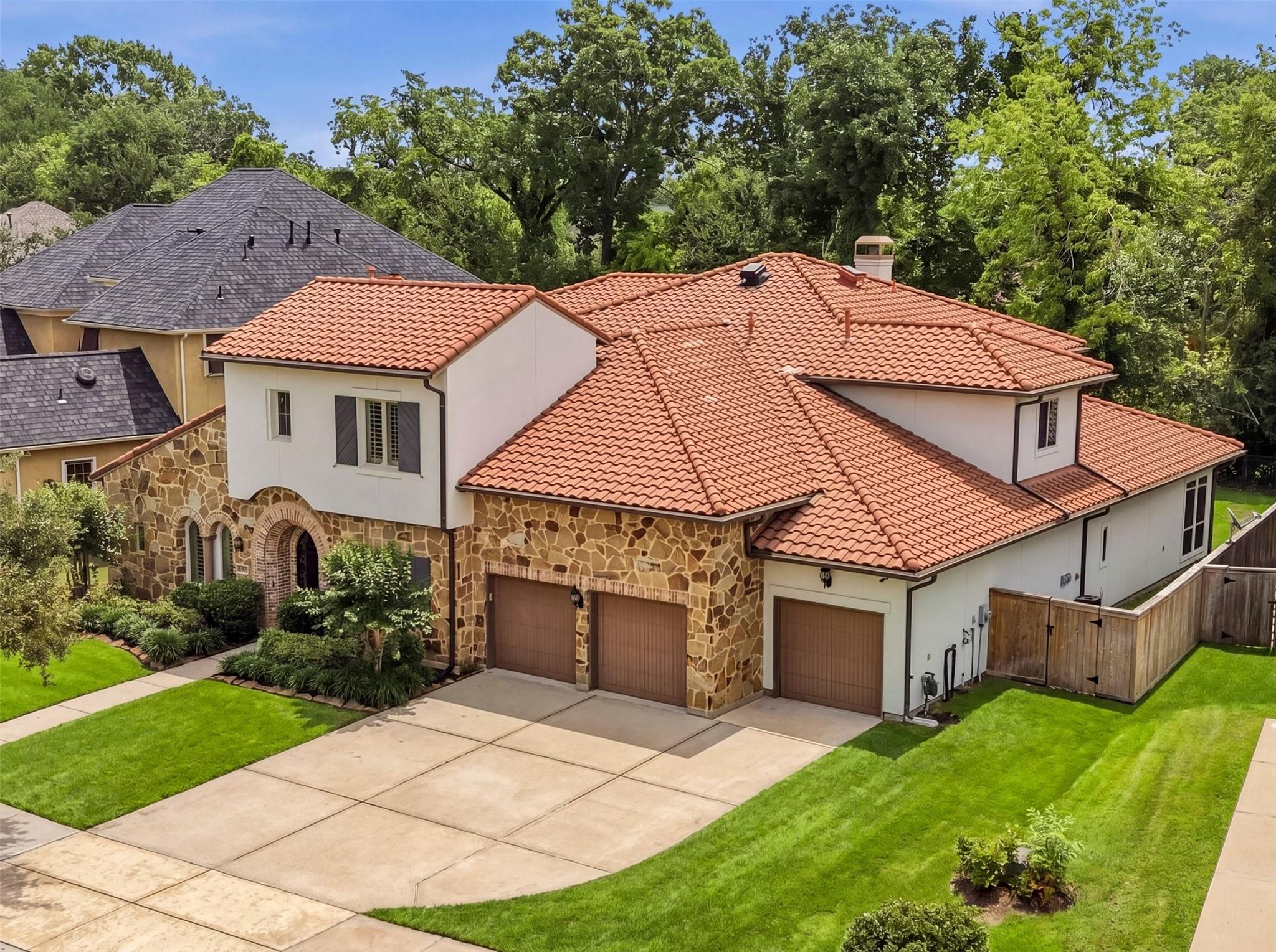 6139 Logan Creek Lane — photo