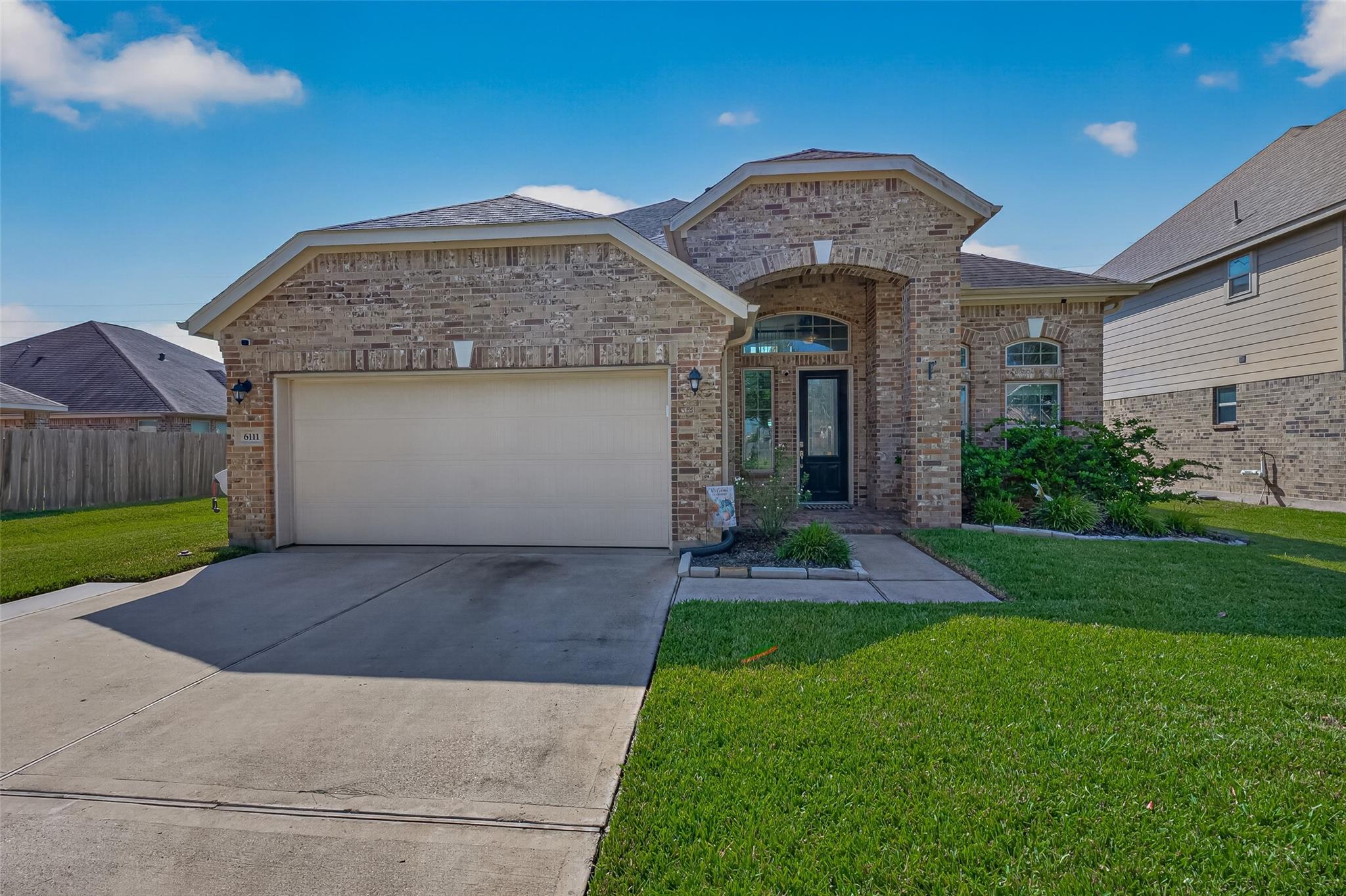 6111 Wayne Way — photo