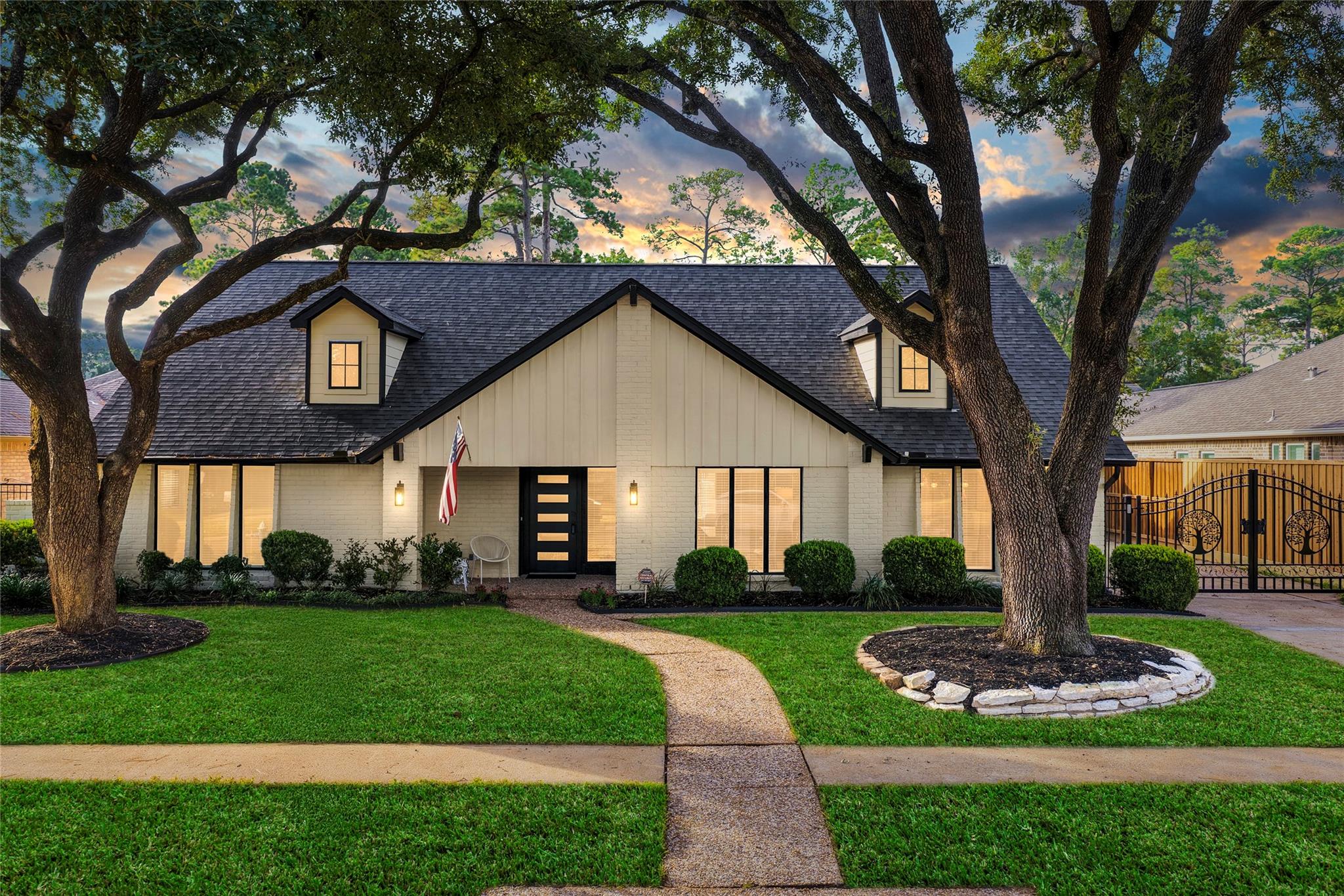 1123 Candlelight Lane — photo
