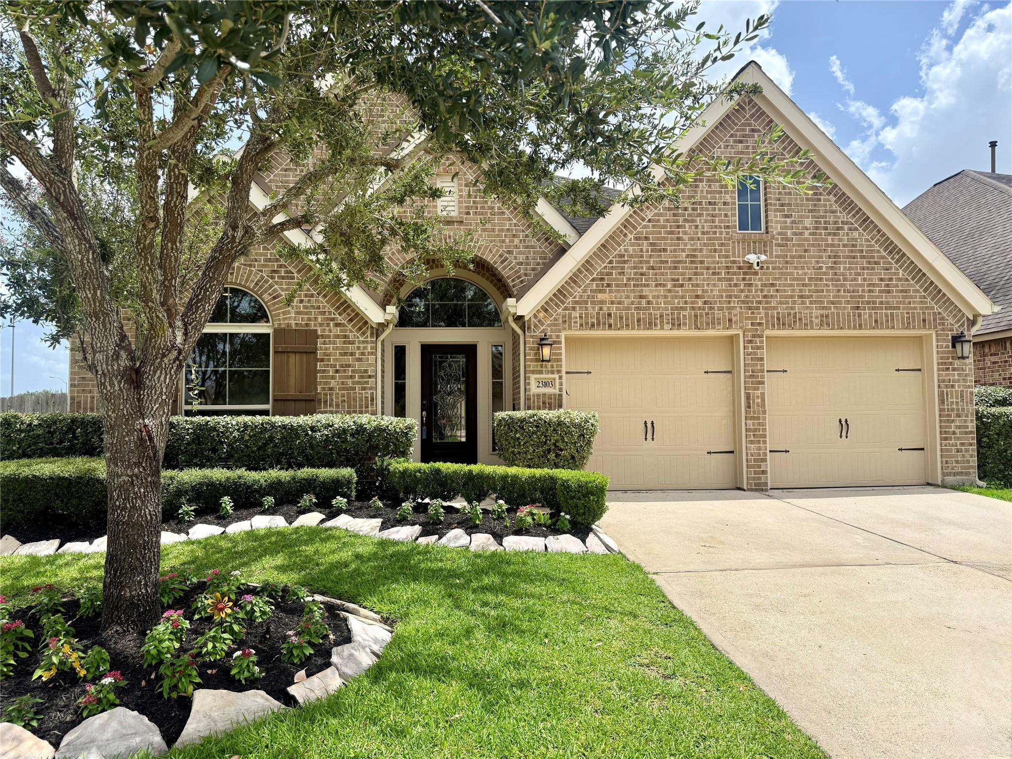 23103 Verona Vista Drive — photo