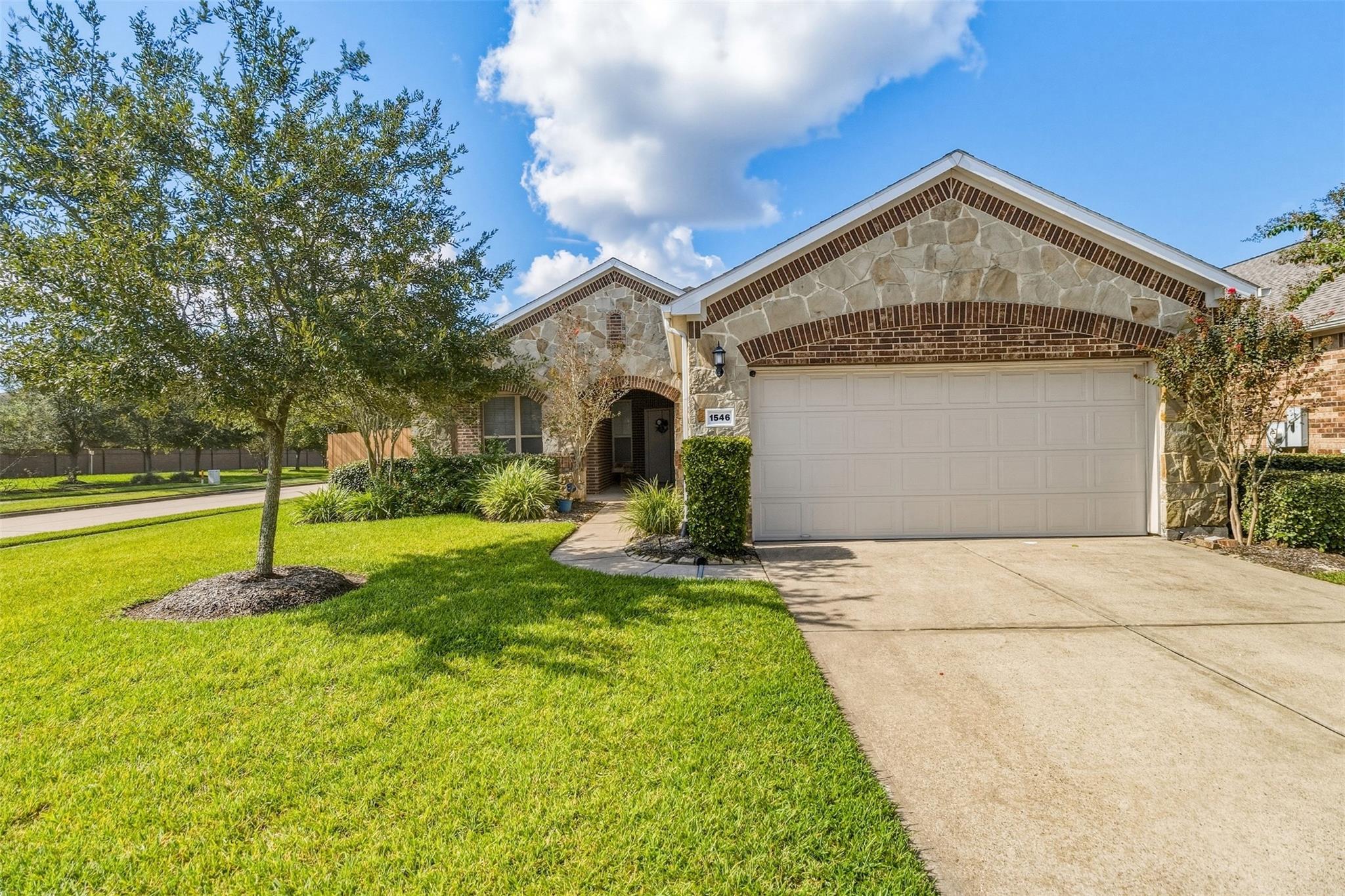 1546 Tuscan Village Drive — photo