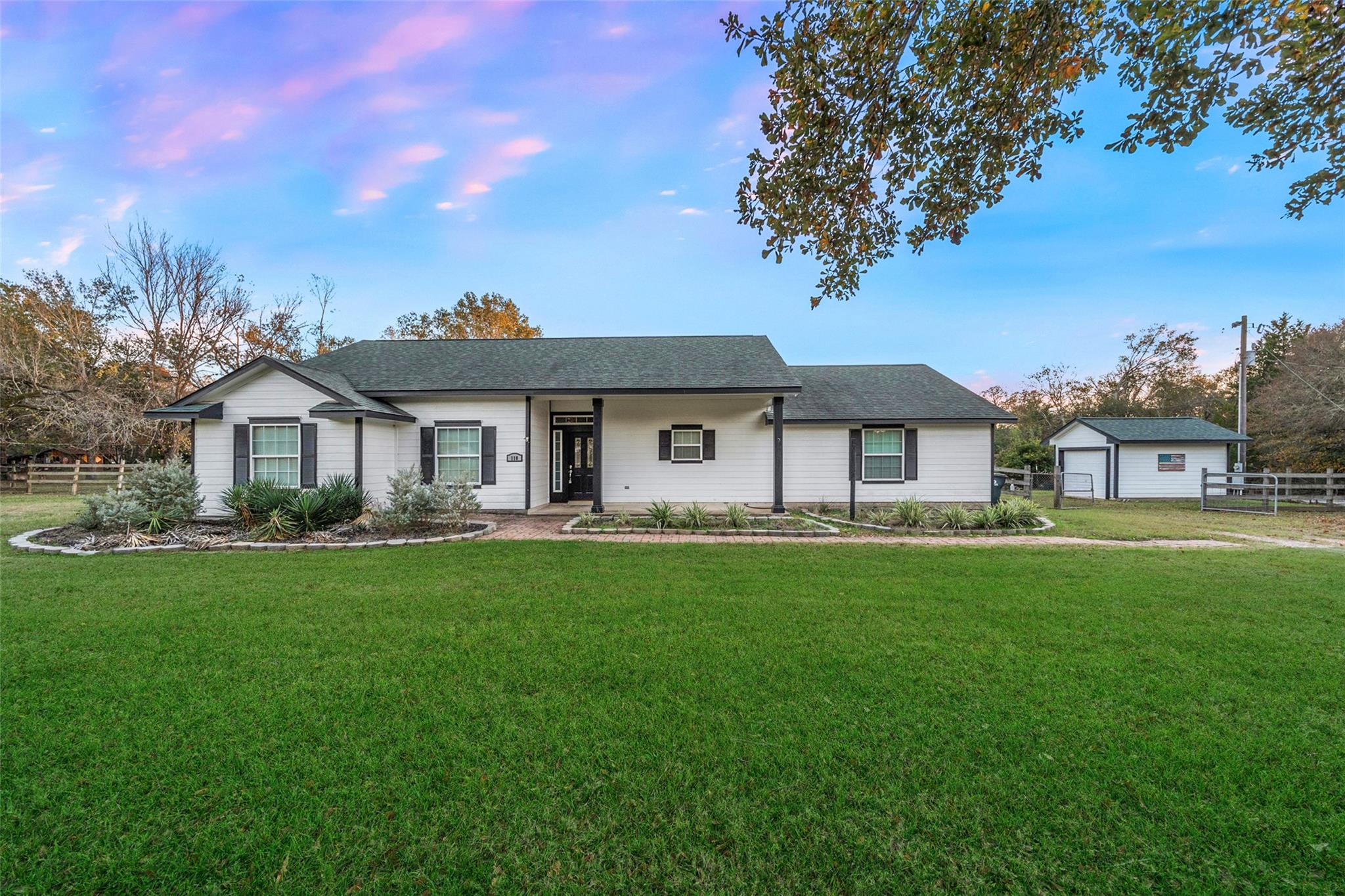 118 Pin Oak Lane — photo