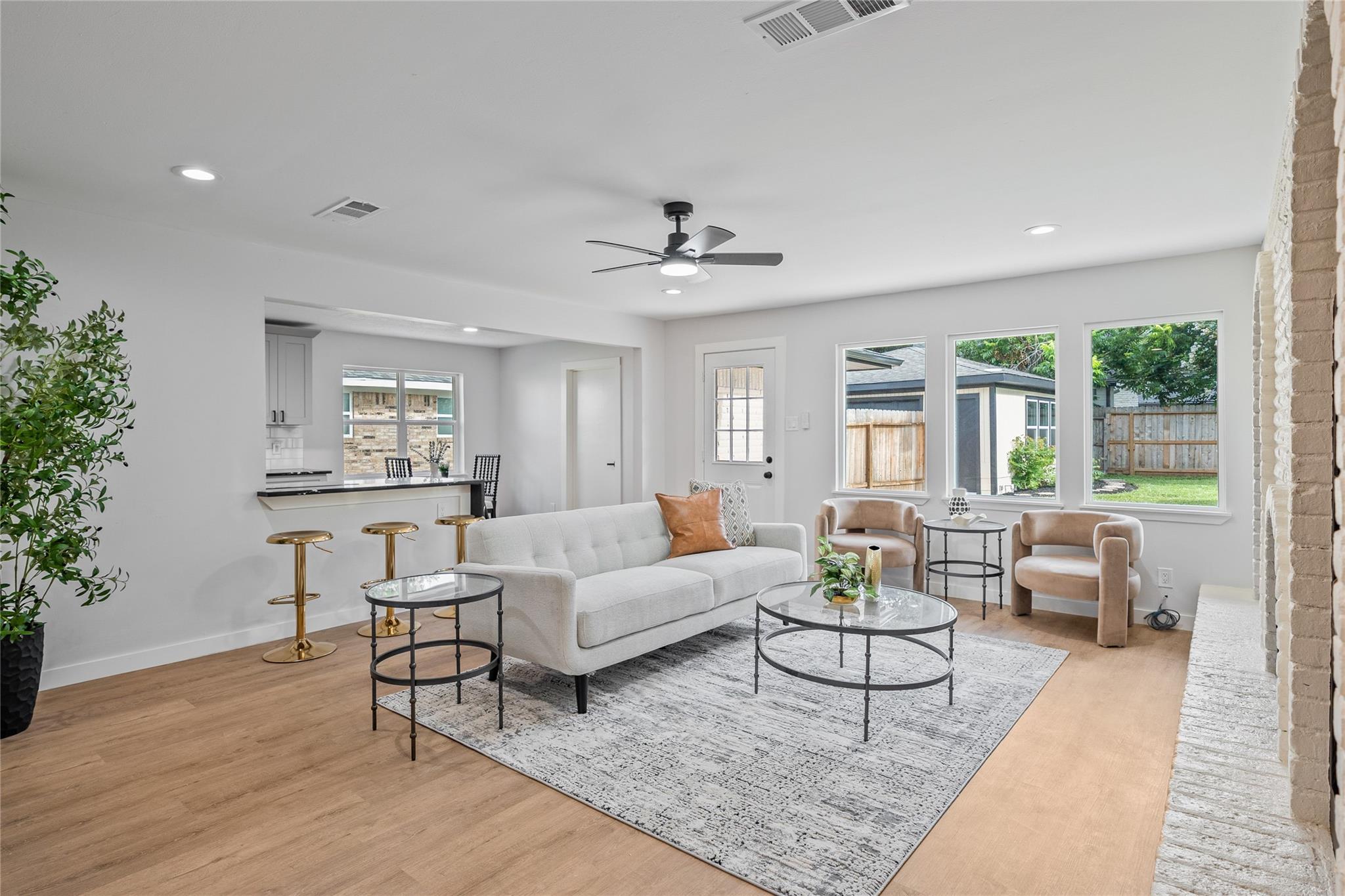 6114 Valkeith Drive — photo