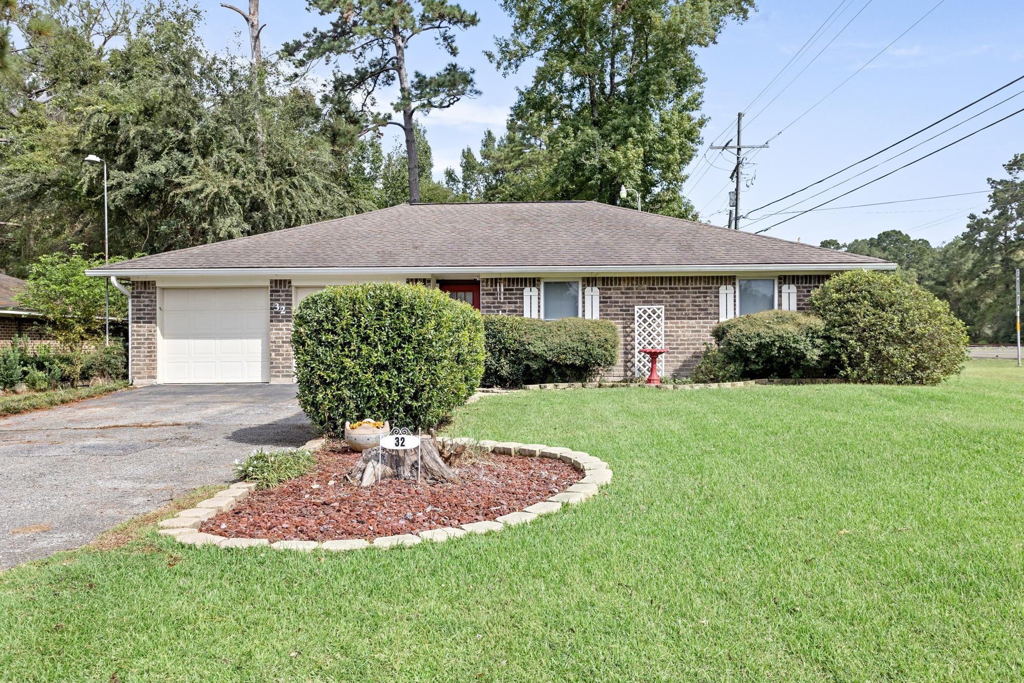 32 Greenhill Drive — photo