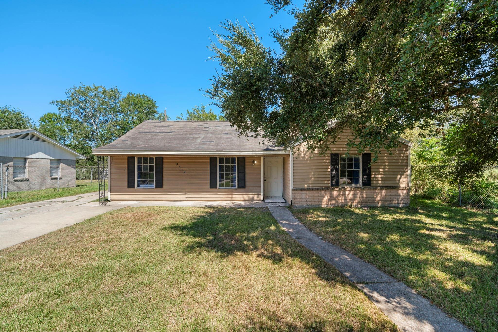 5319 Greylog Drive — photo