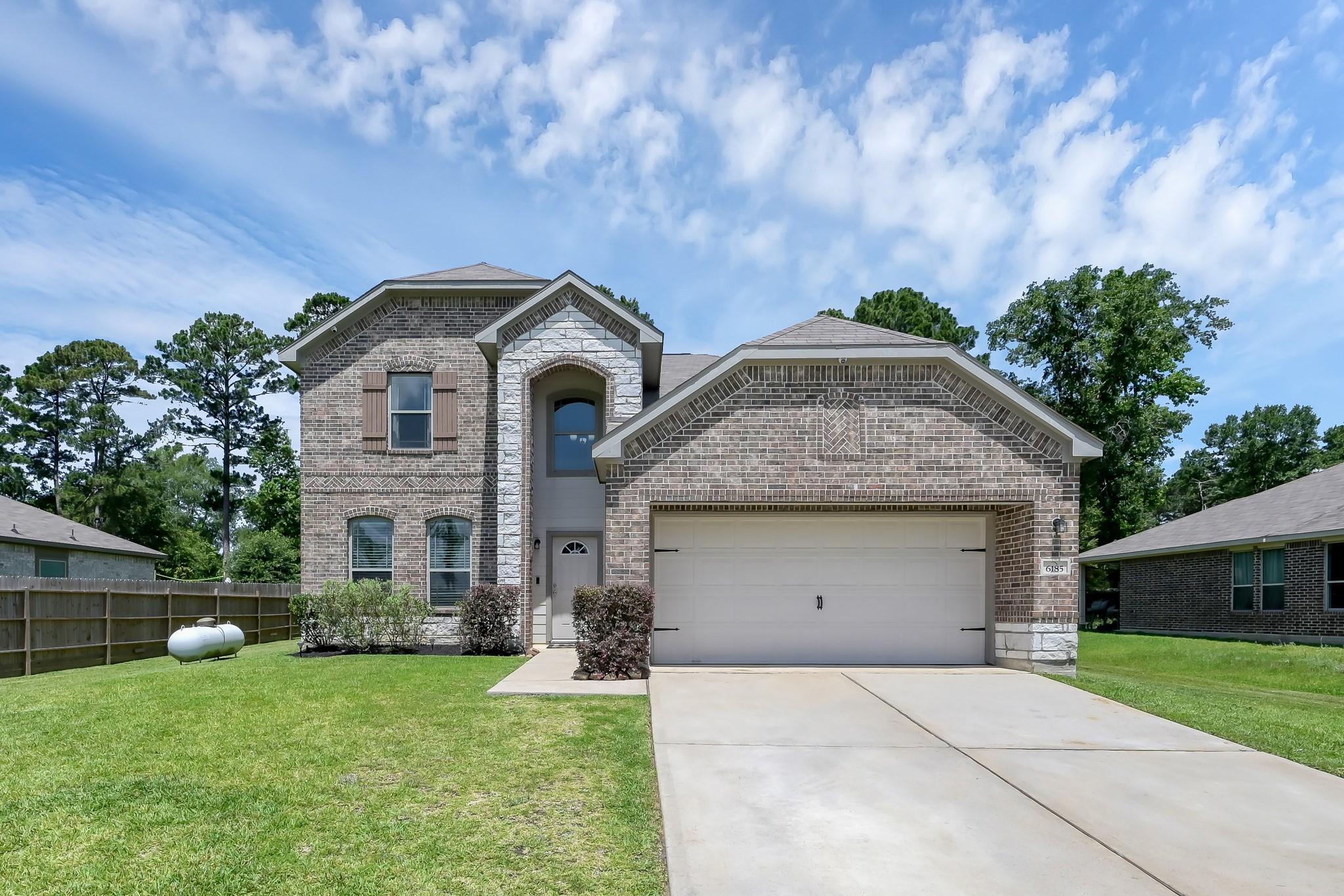 6185 White Oak Leaf Loop — photo