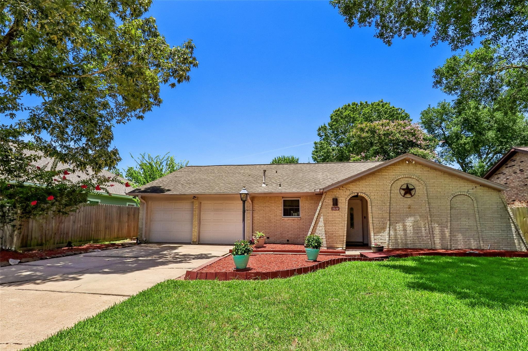 5110 Geneva Drive — photo
