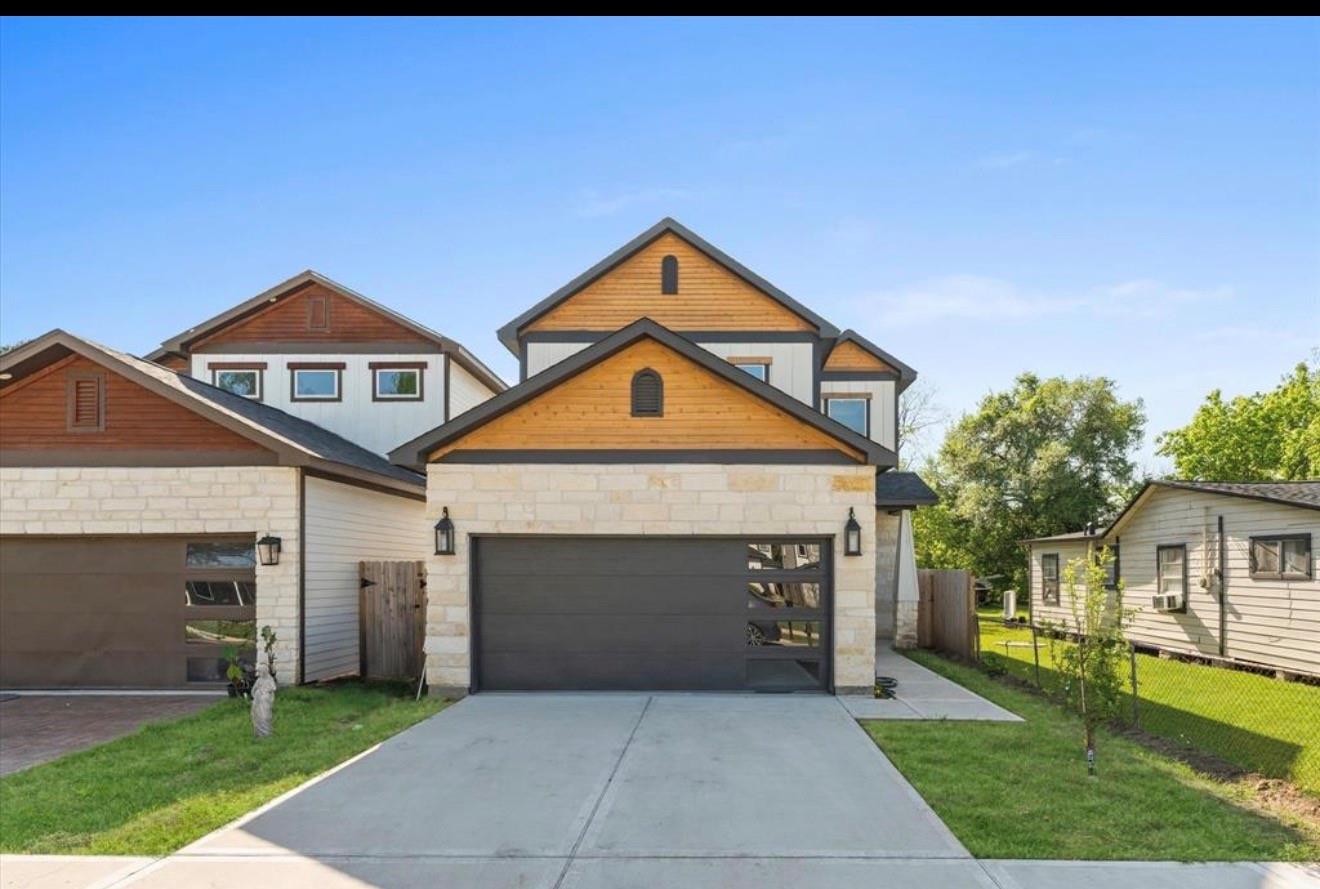 7407 Cora Street — photo