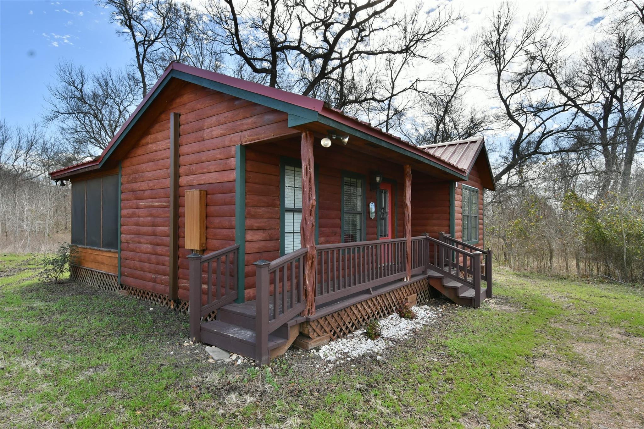12570 FM 1155 Southern Comfort E — photo