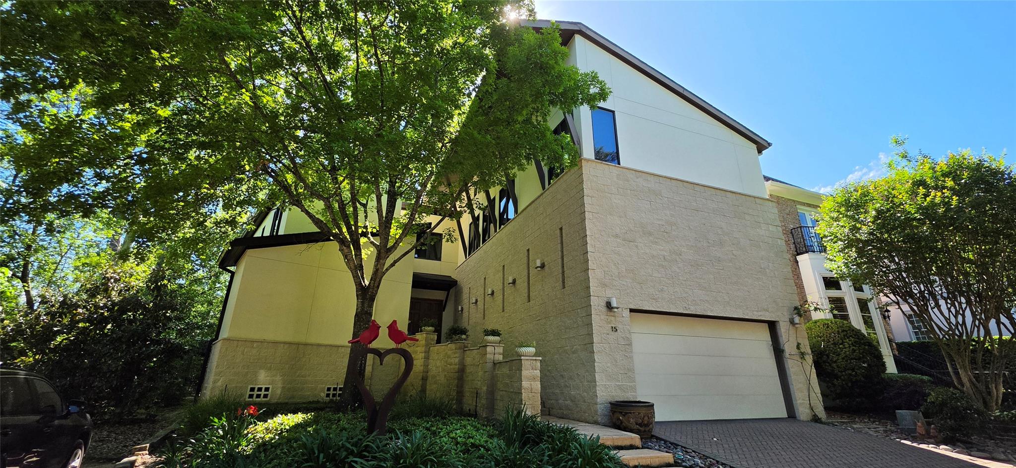 15 Hudson Circle — photo