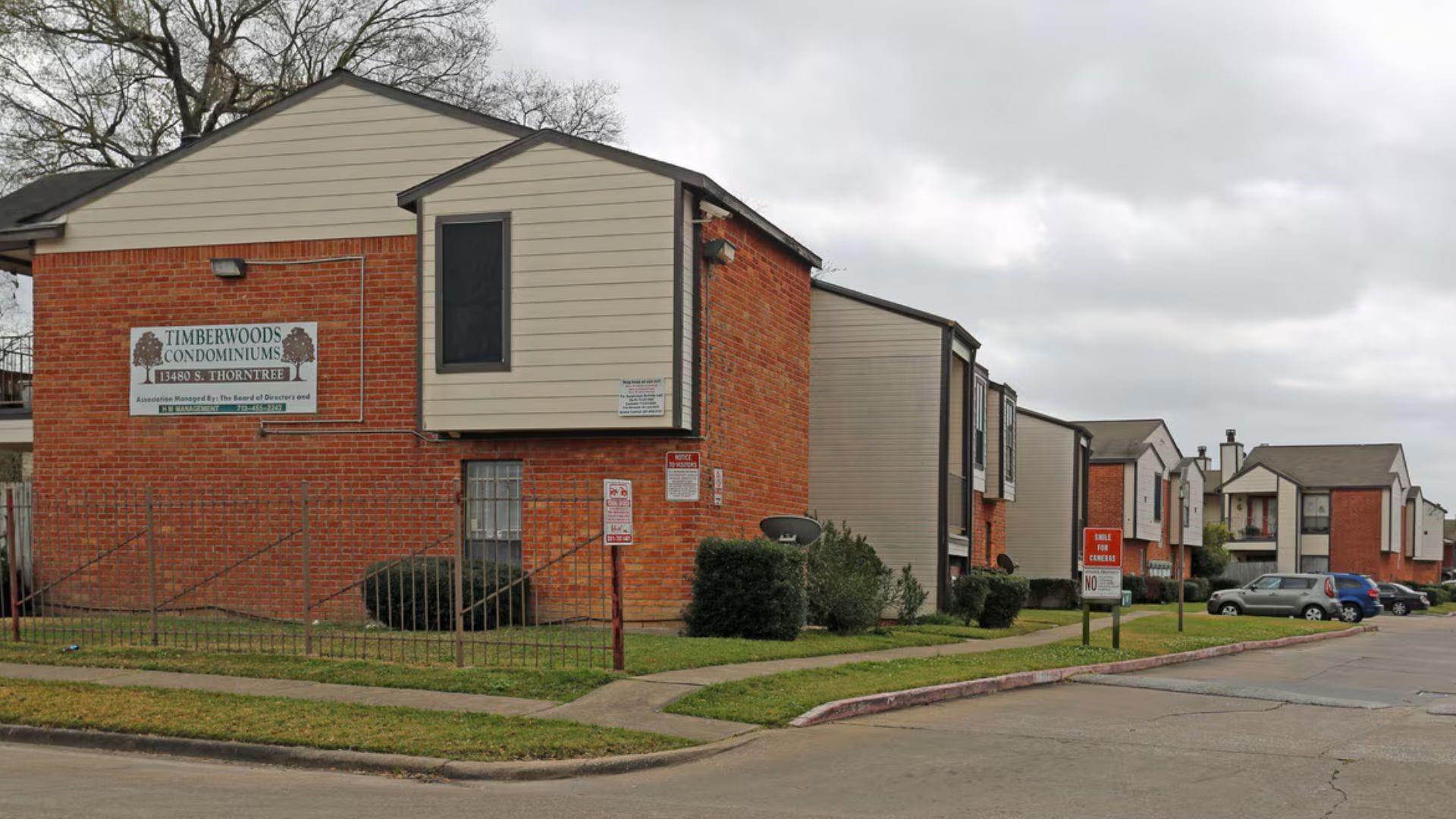 13480 S Thorntree Drive #910 — photo