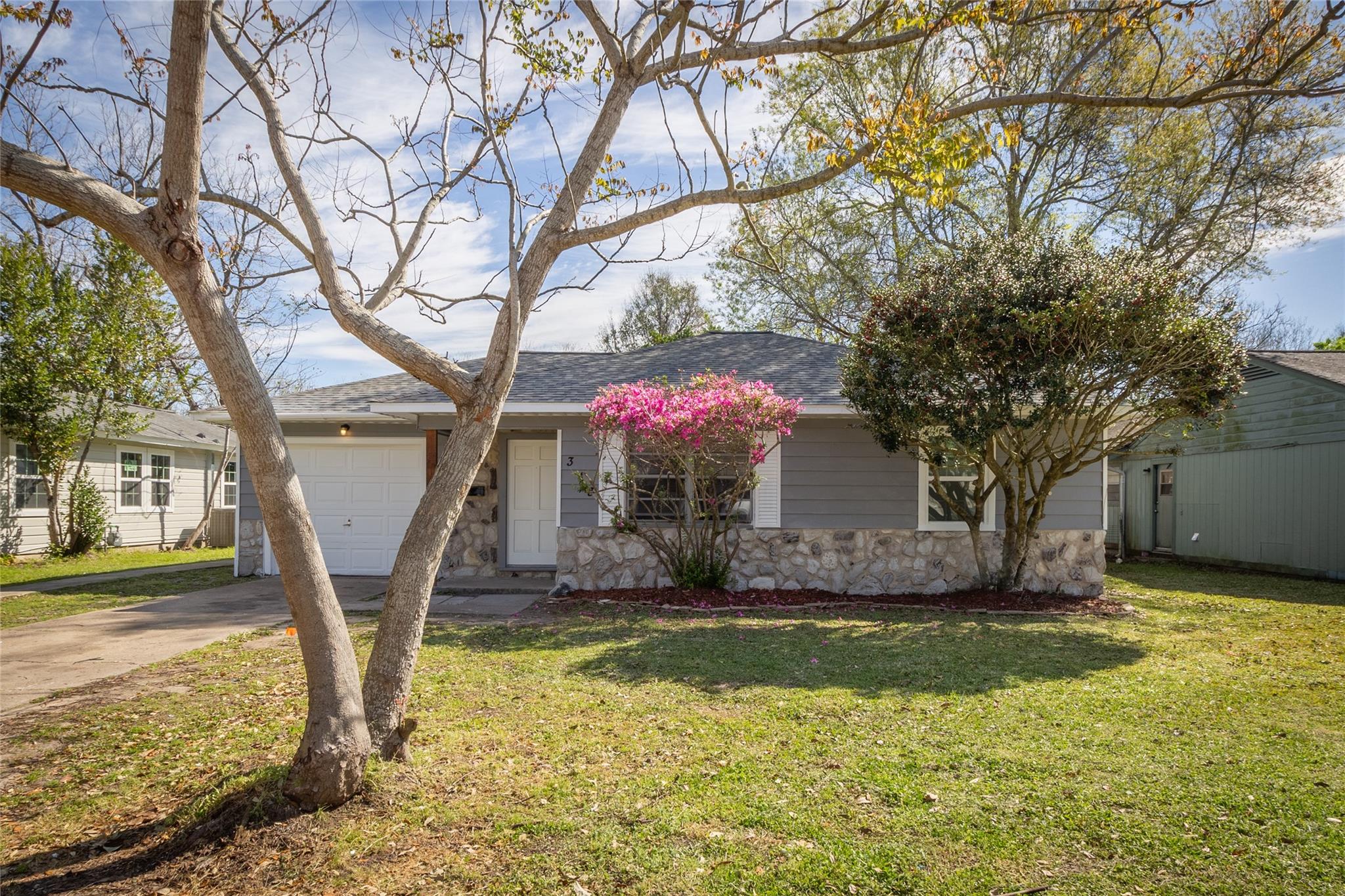 313 Evans Street — photo