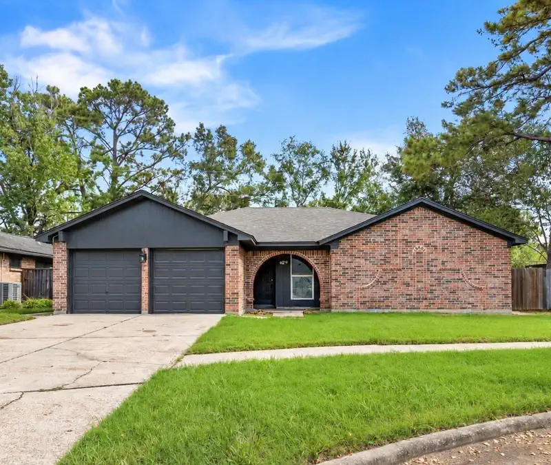 6111 Sunnygate Drive — photo