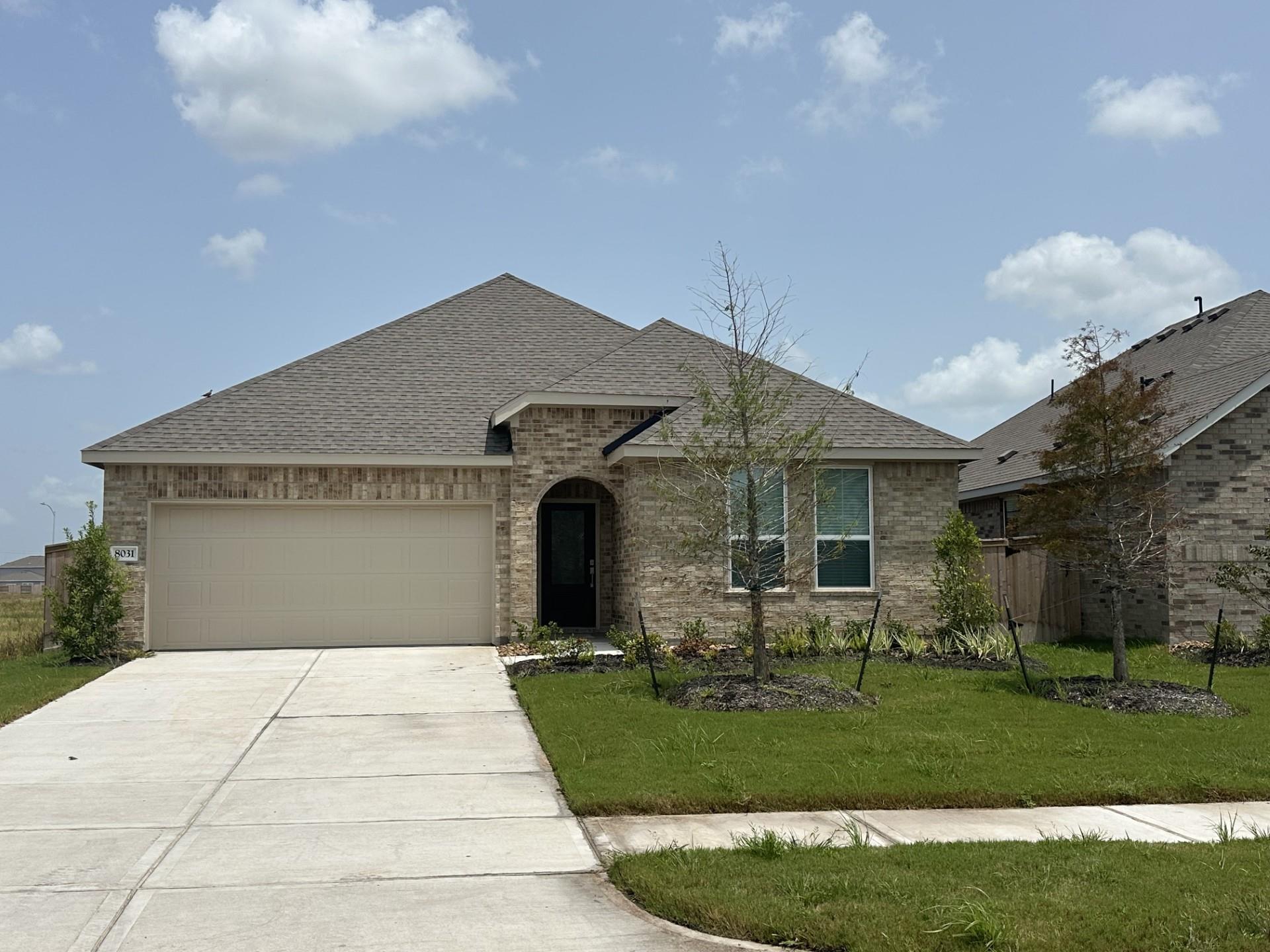 8031 Topaz Ridge Drive, Angleton, TX 77515