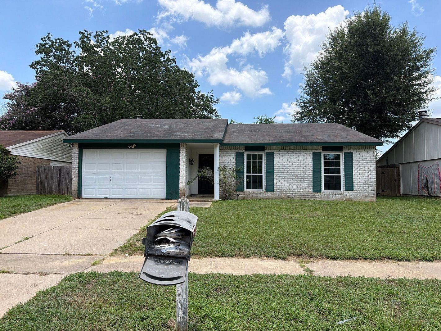 24206 Broken Bow Lane — photo