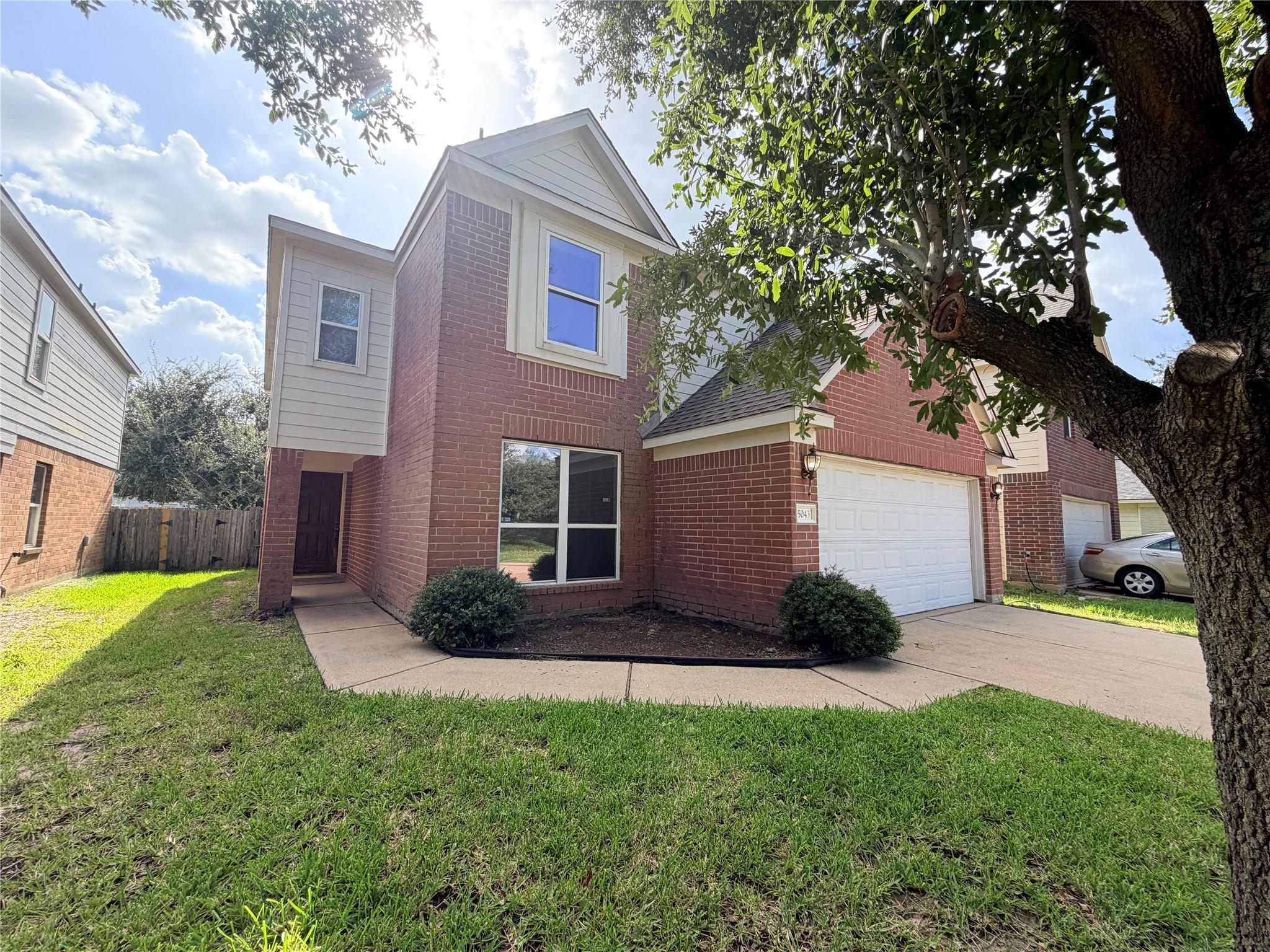 5043 Lamppost Hill Court — photo