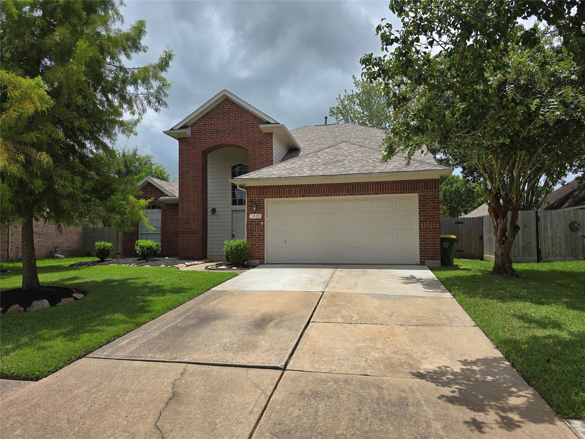 1820 Branch Hill Drive — photo