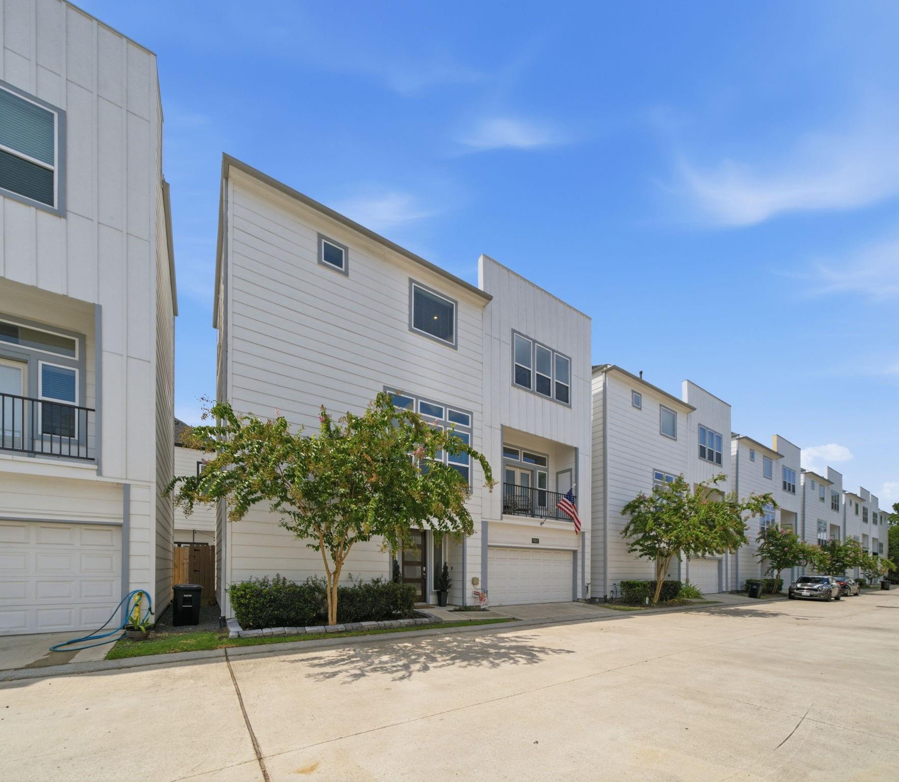9007 Lonestar River Lane — photo