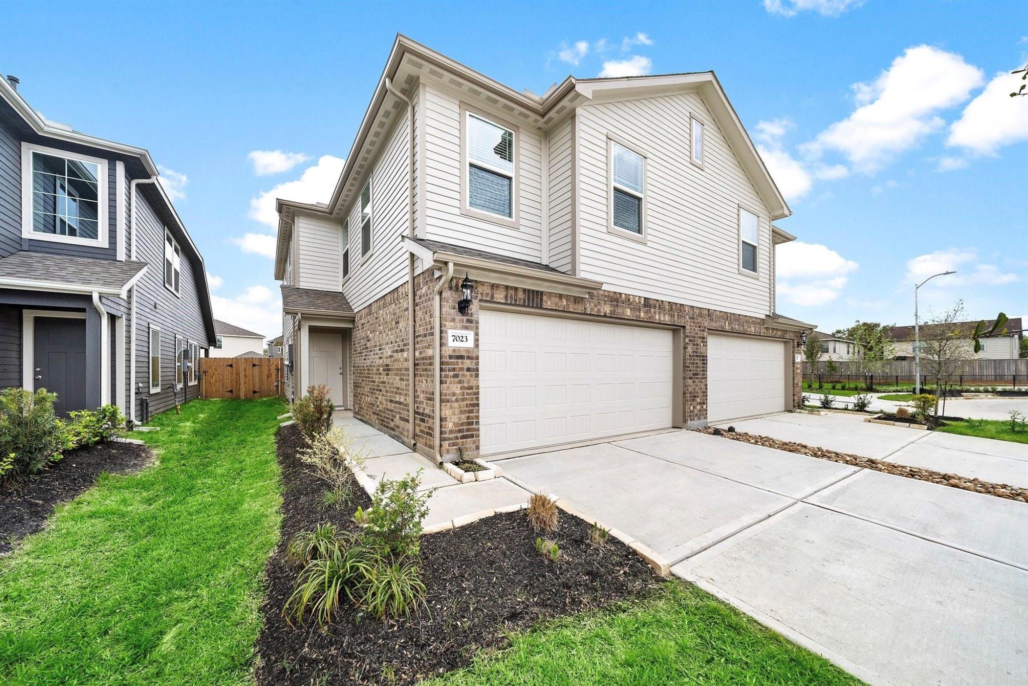 7023 Cedar Breeze Ct — photo