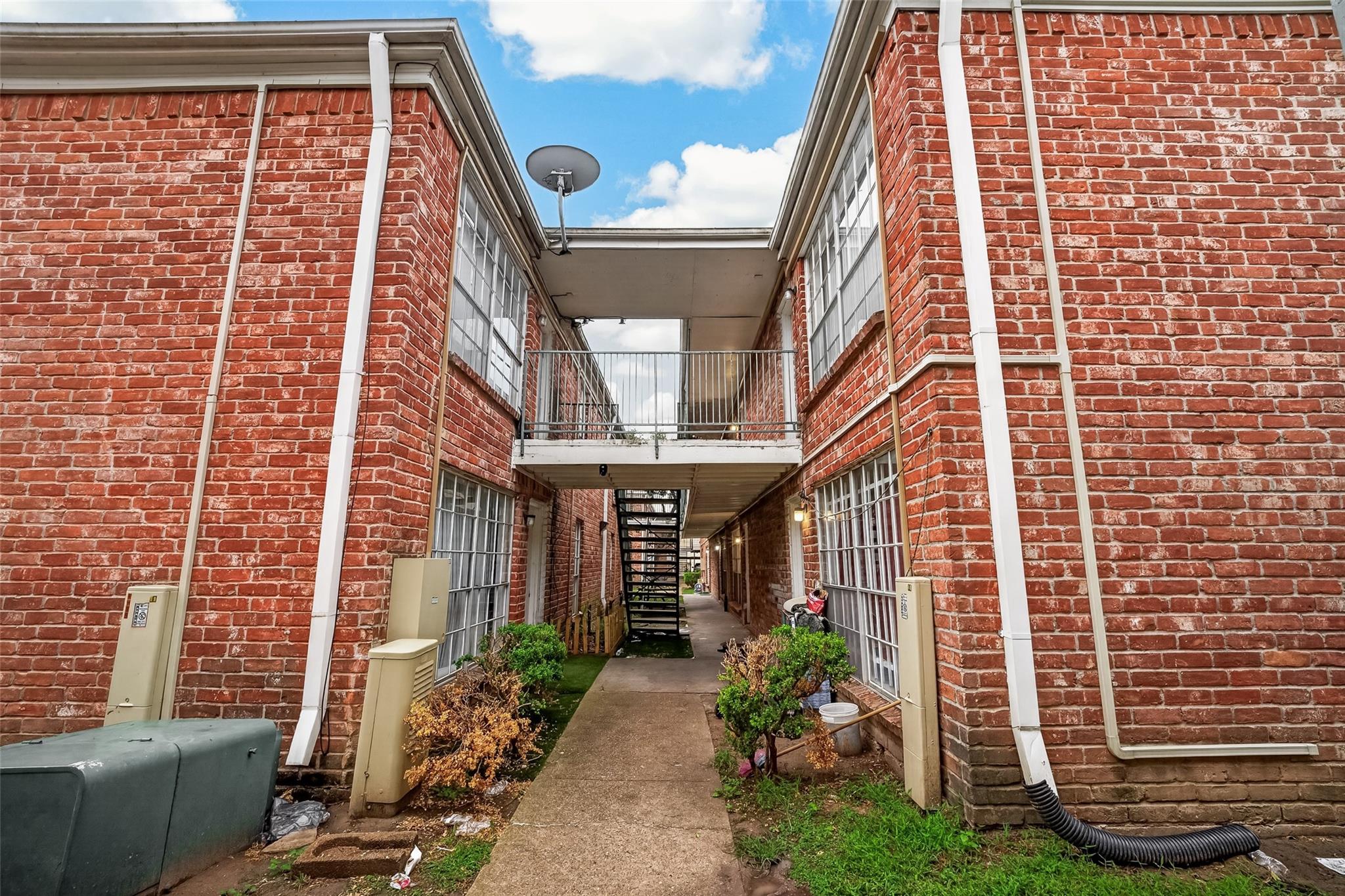 9201 Clarewood Drive #94 — photo