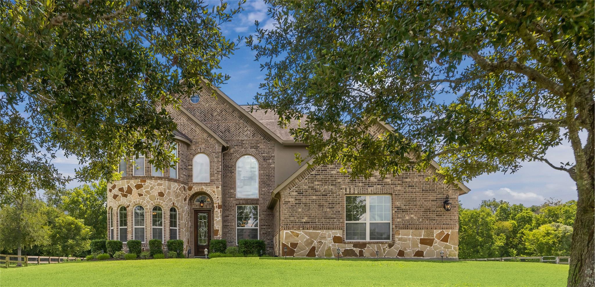 3018 River Bend Drive — photo
