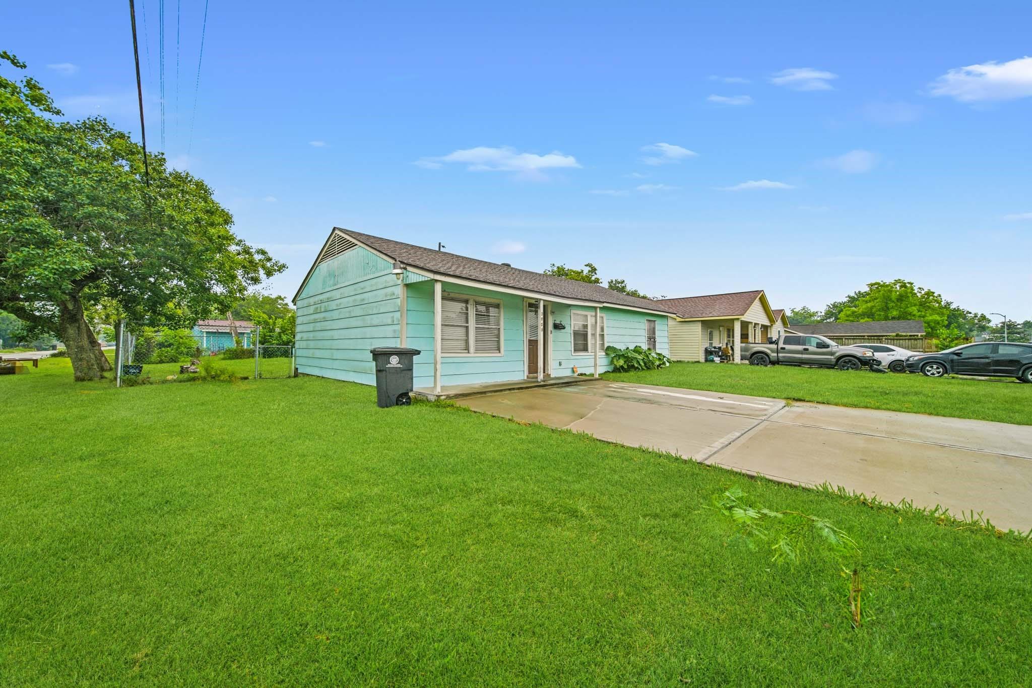 5003 Ridgeway Drive, Houston, TX 77033 — photo 3
