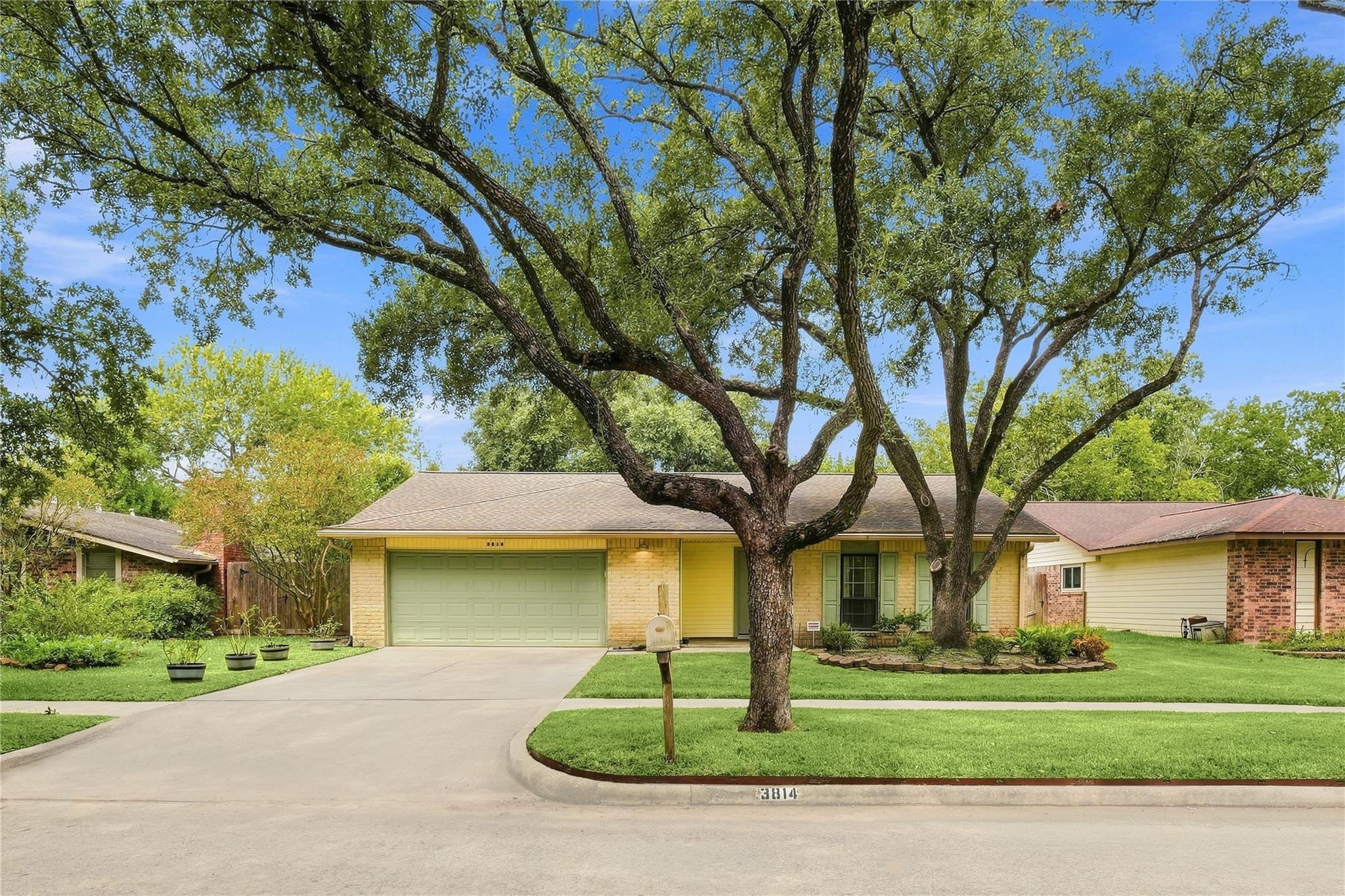 3814 Rolling Terrace Drive — photo
