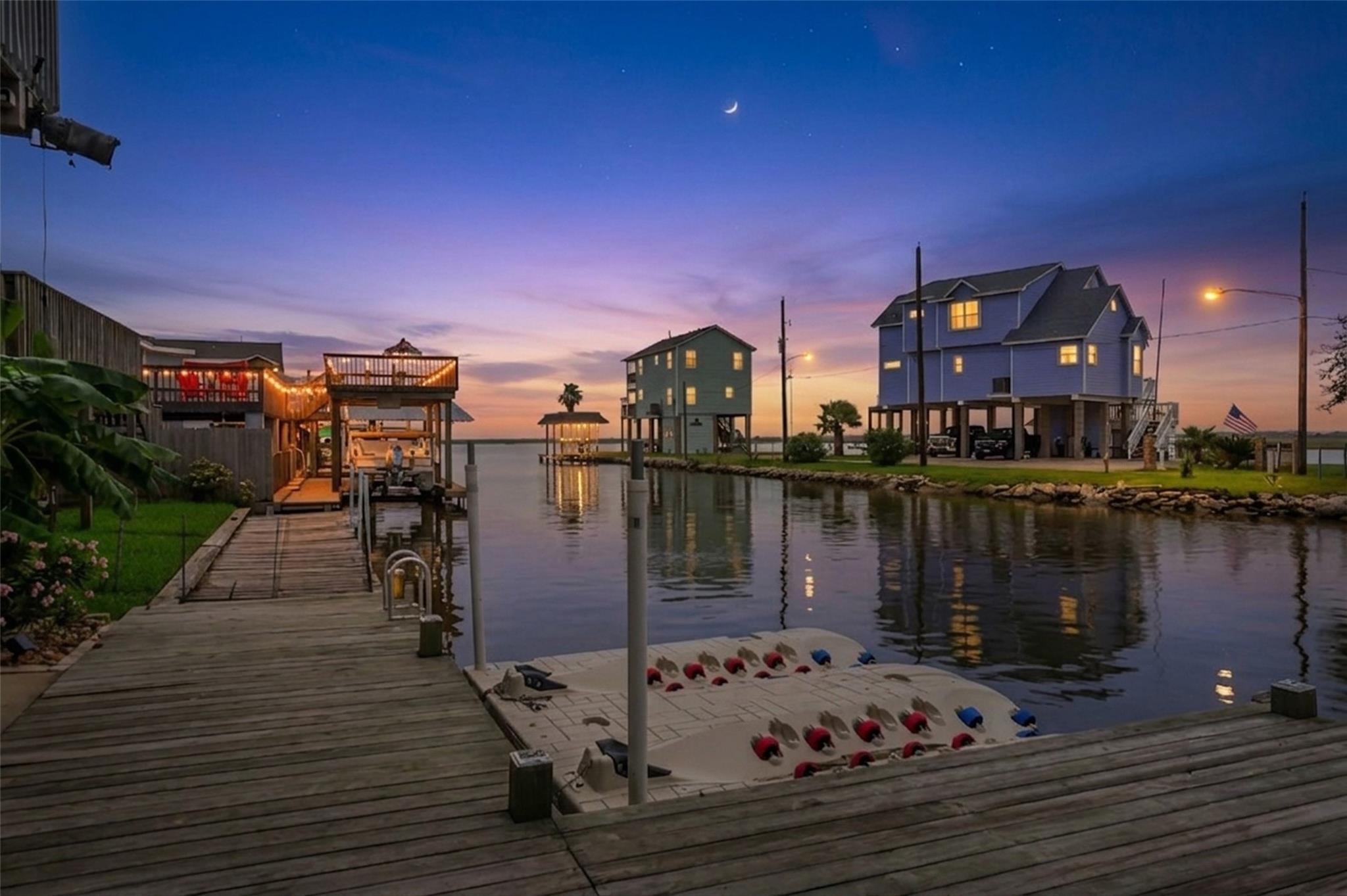 113 Bayou Vista Drive — photo