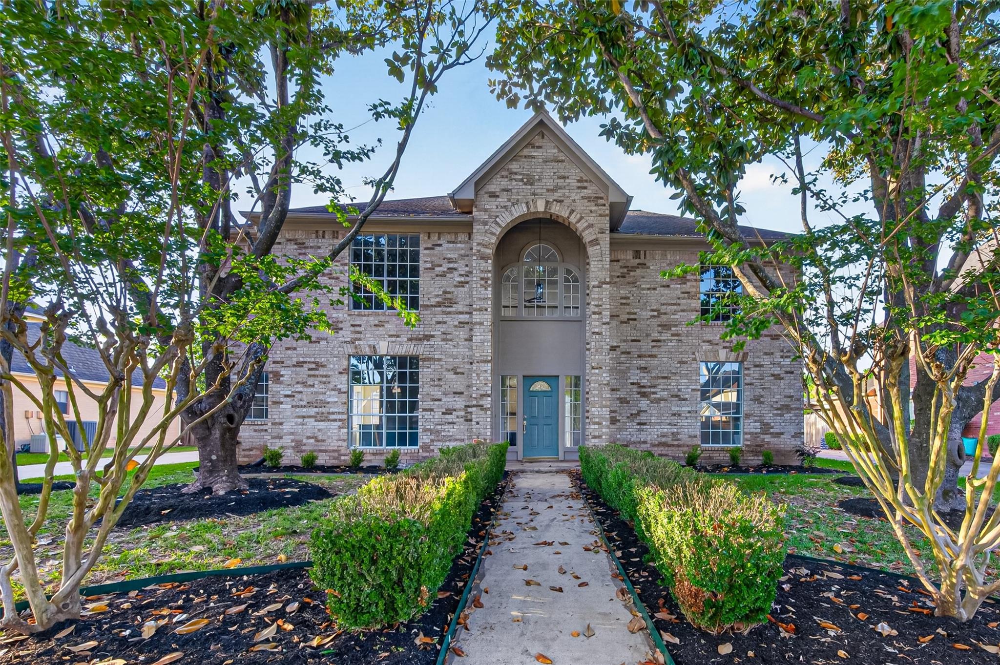 8010 Ashley Circle Drive N — photo