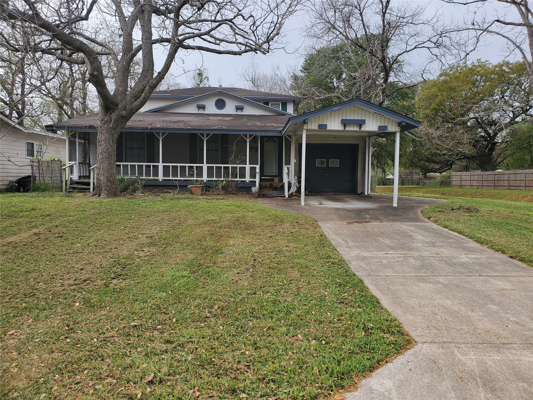 607 Winding Way Street — photo