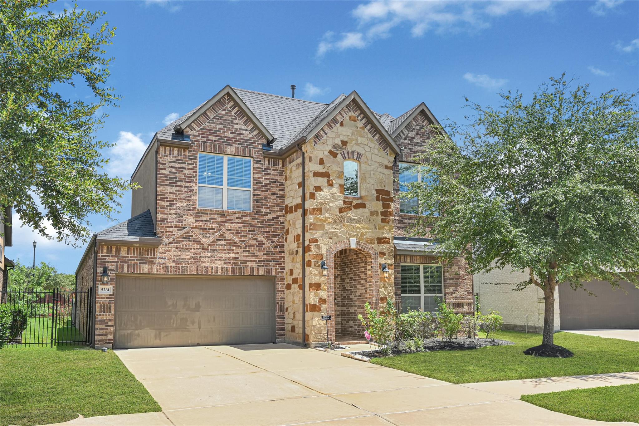 5231 Pickford Grove — photo