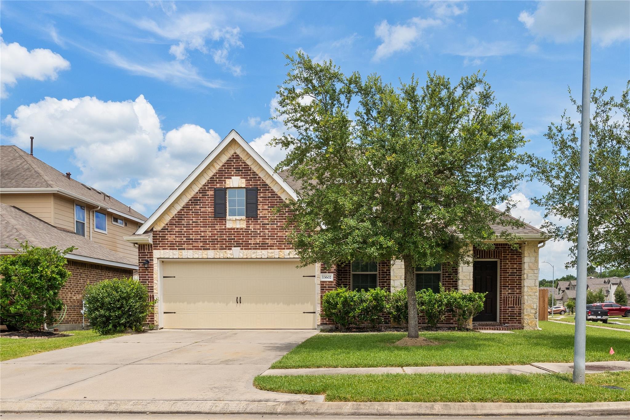 13602 Kodiak Brown Bear Street — photo