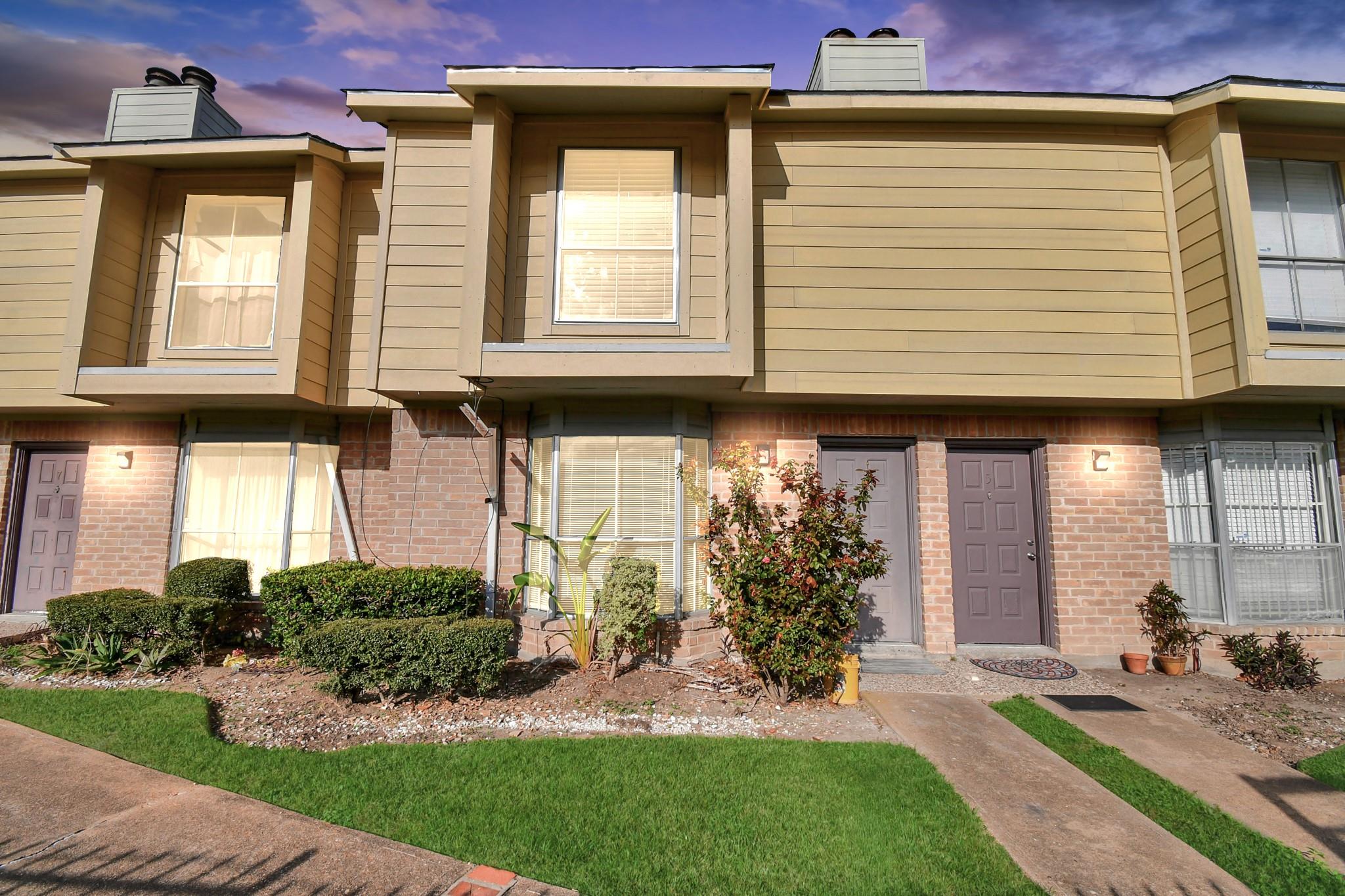 9350 Country Creek Drive #6 — photo
