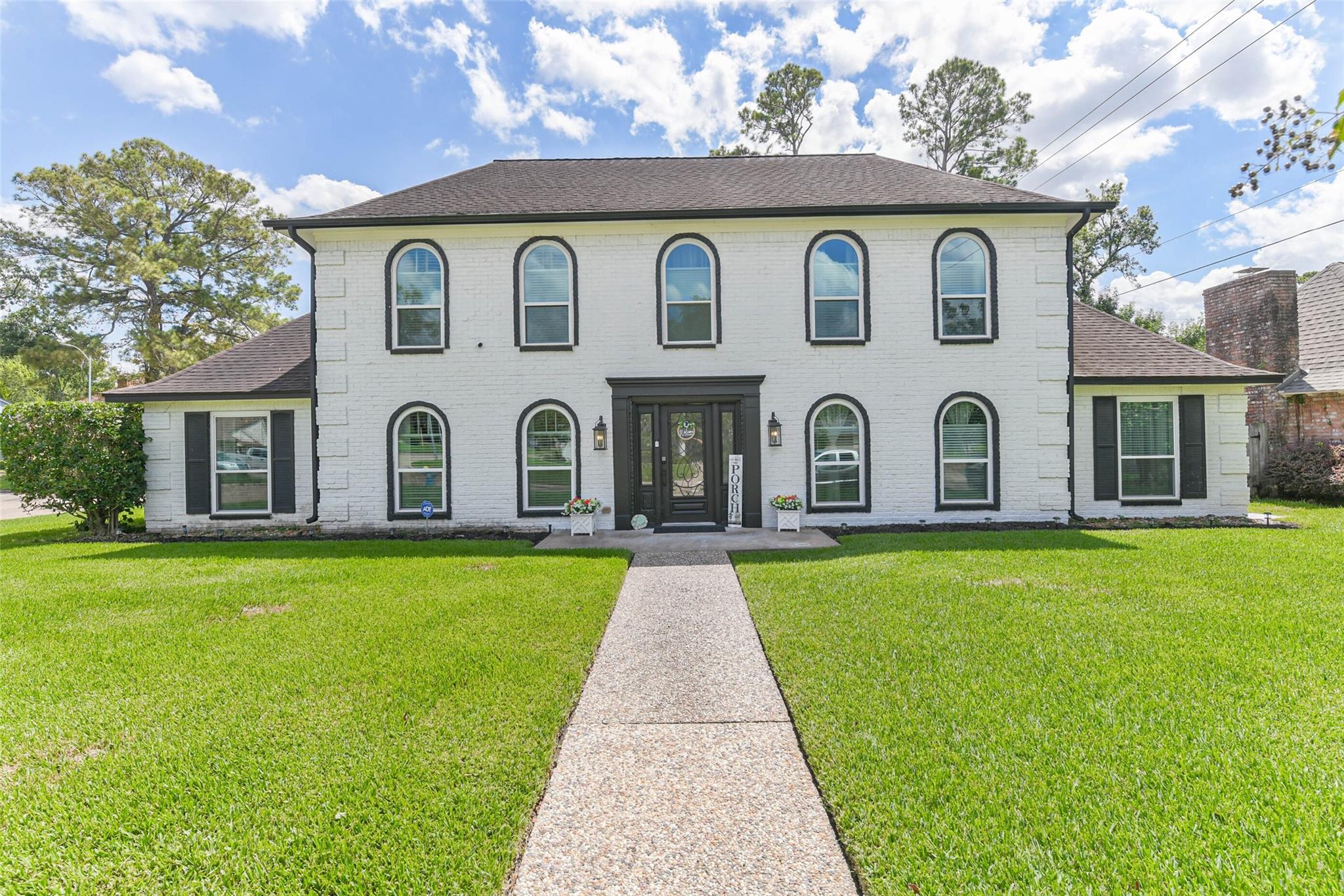 5303 Dana Leigh Drive — photo