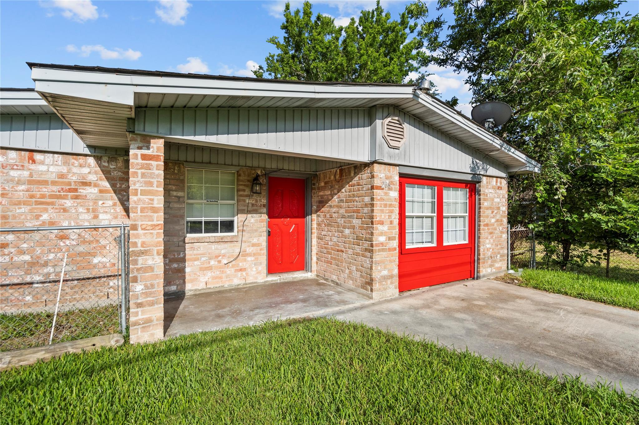206 S Texas Street — photo