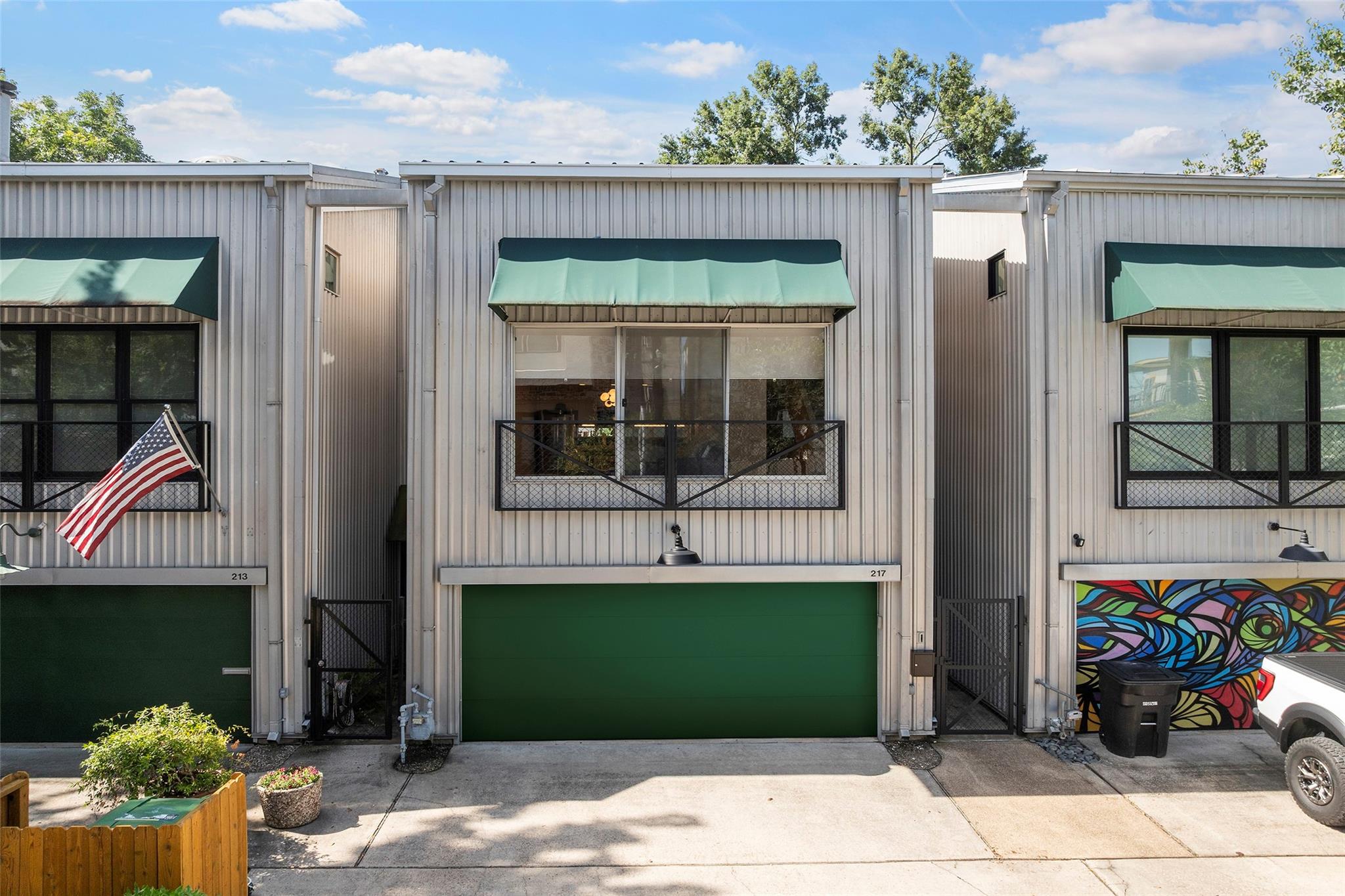 217 W Drew Street — photo