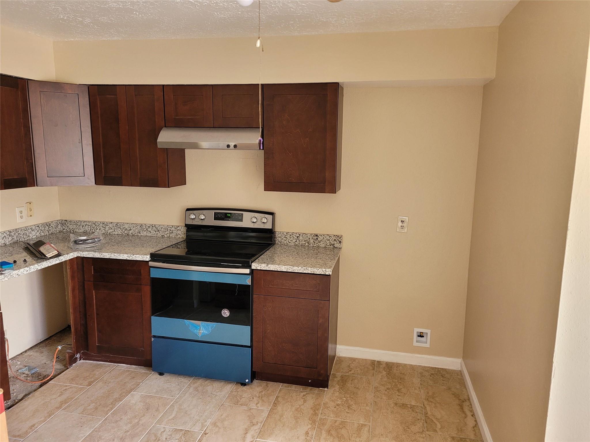 12123 Sharpview Drive — photo