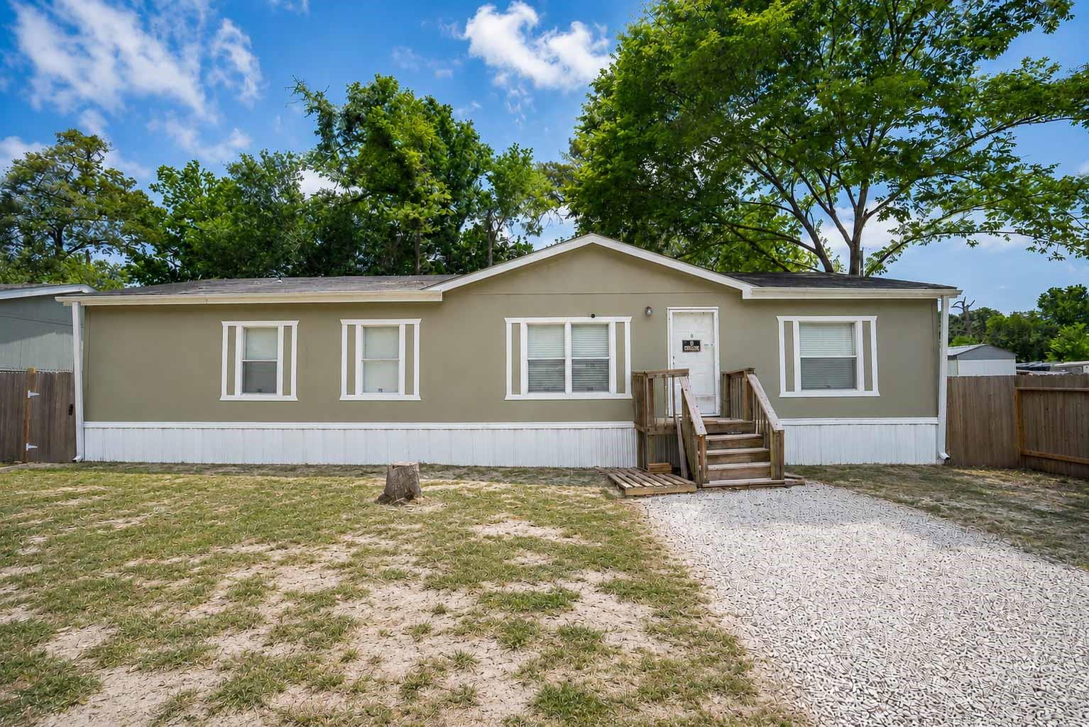 20511 N Sabine Drive — photo