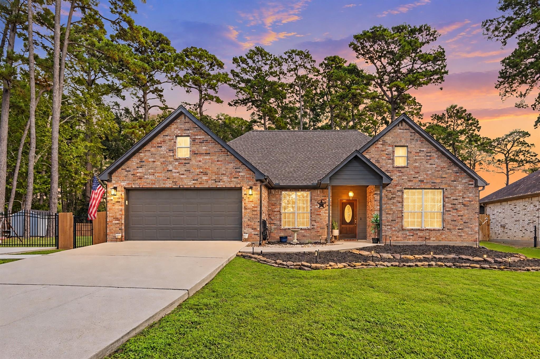 14010 Jamaica Circle — photo