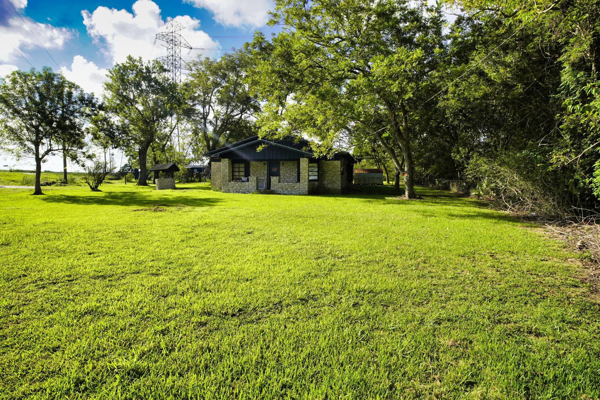 1203 County Road 677 — photo