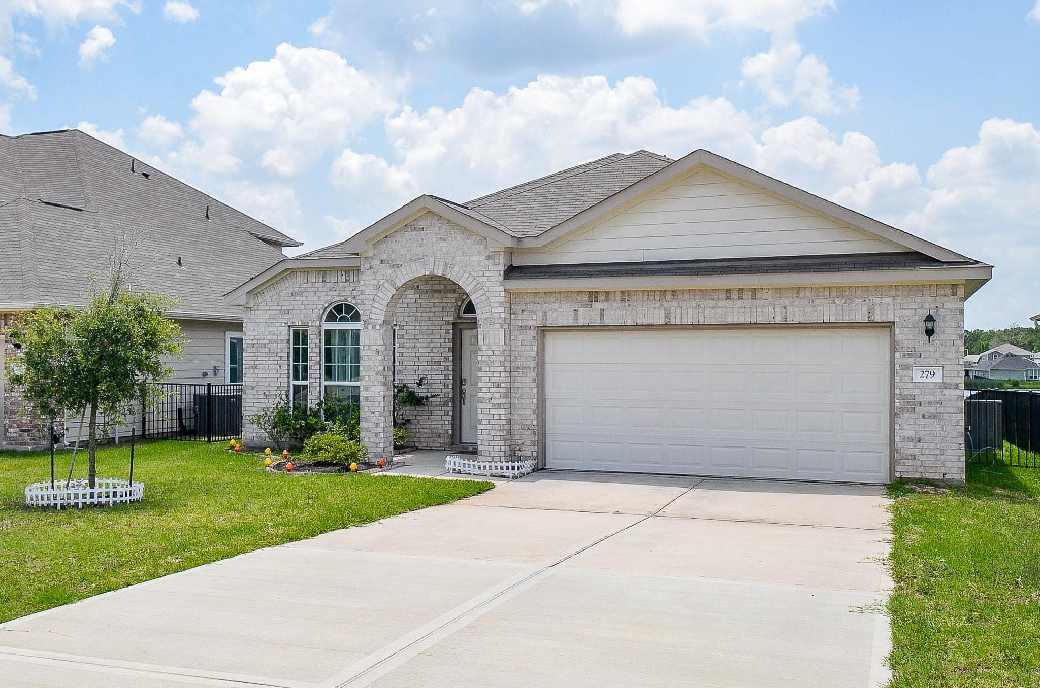 279 Shoreview Drive — photo