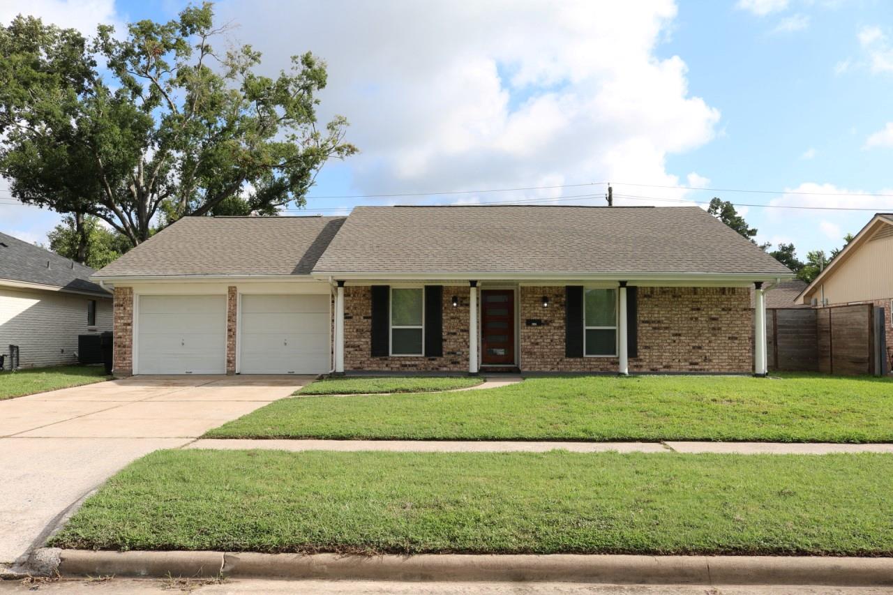 2427 Droxford Drive — photo