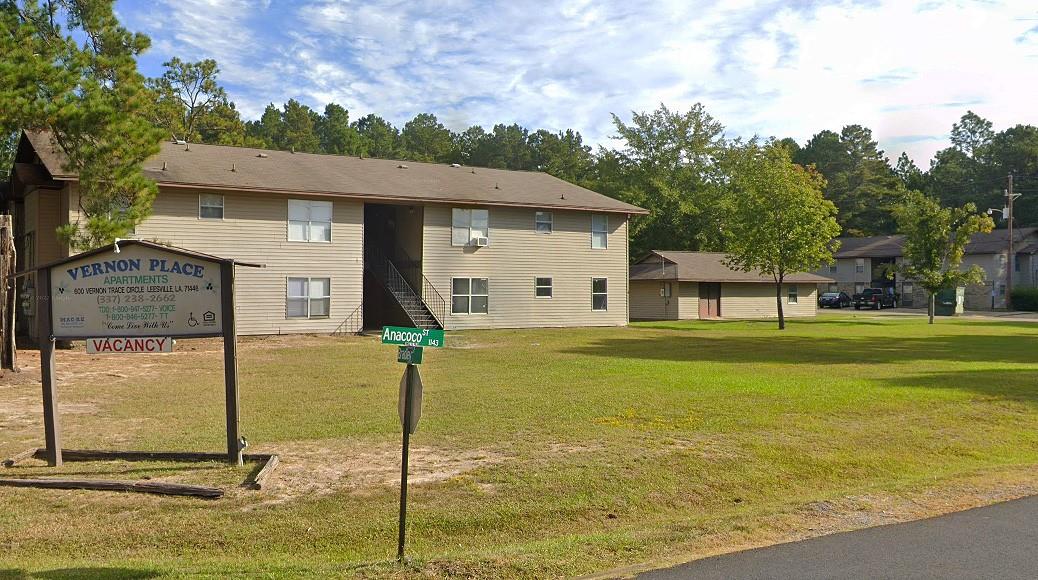600 Vernon Trace Circle — photo