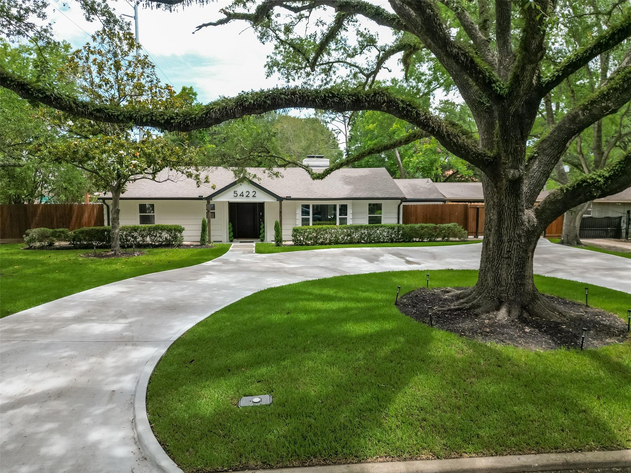 5422 Valerie Street — photo