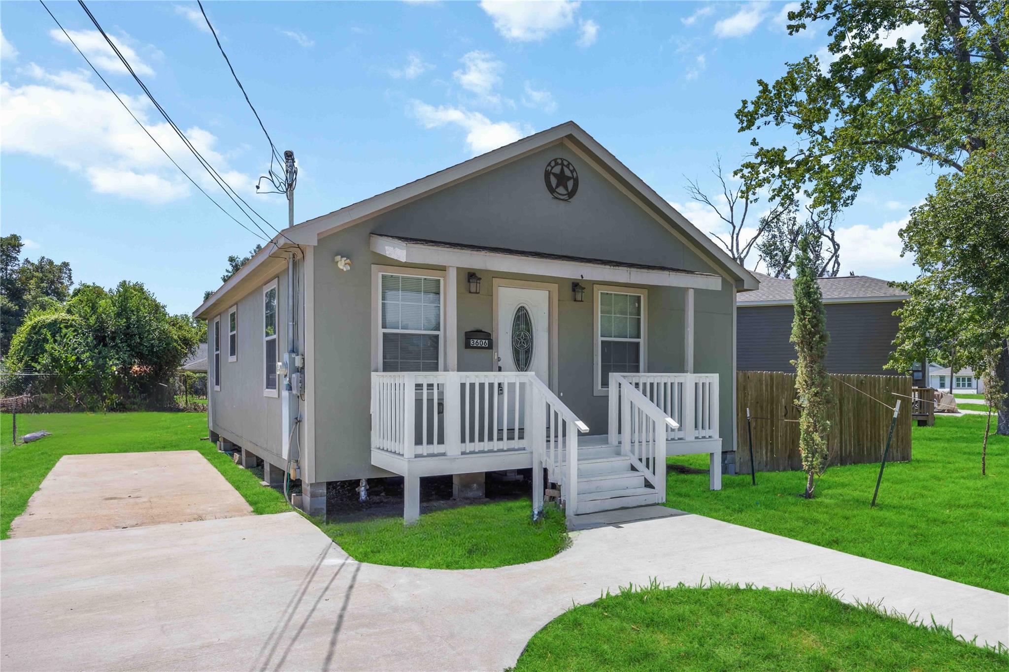 3606 Chickering Street — photo