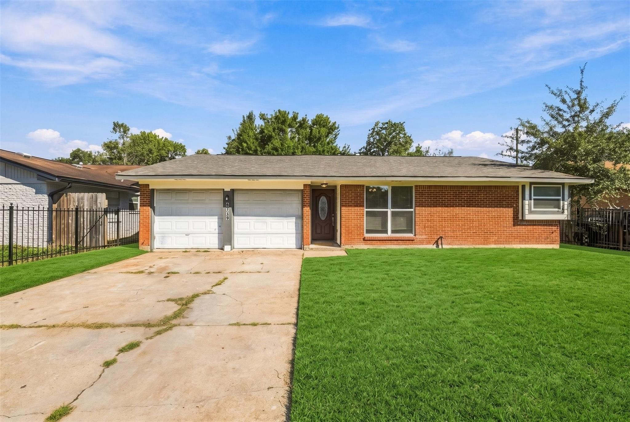 6119 Standing Oaks Street — photo