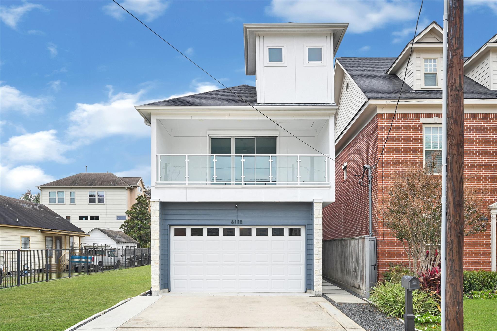 6118 Truro Street — photo