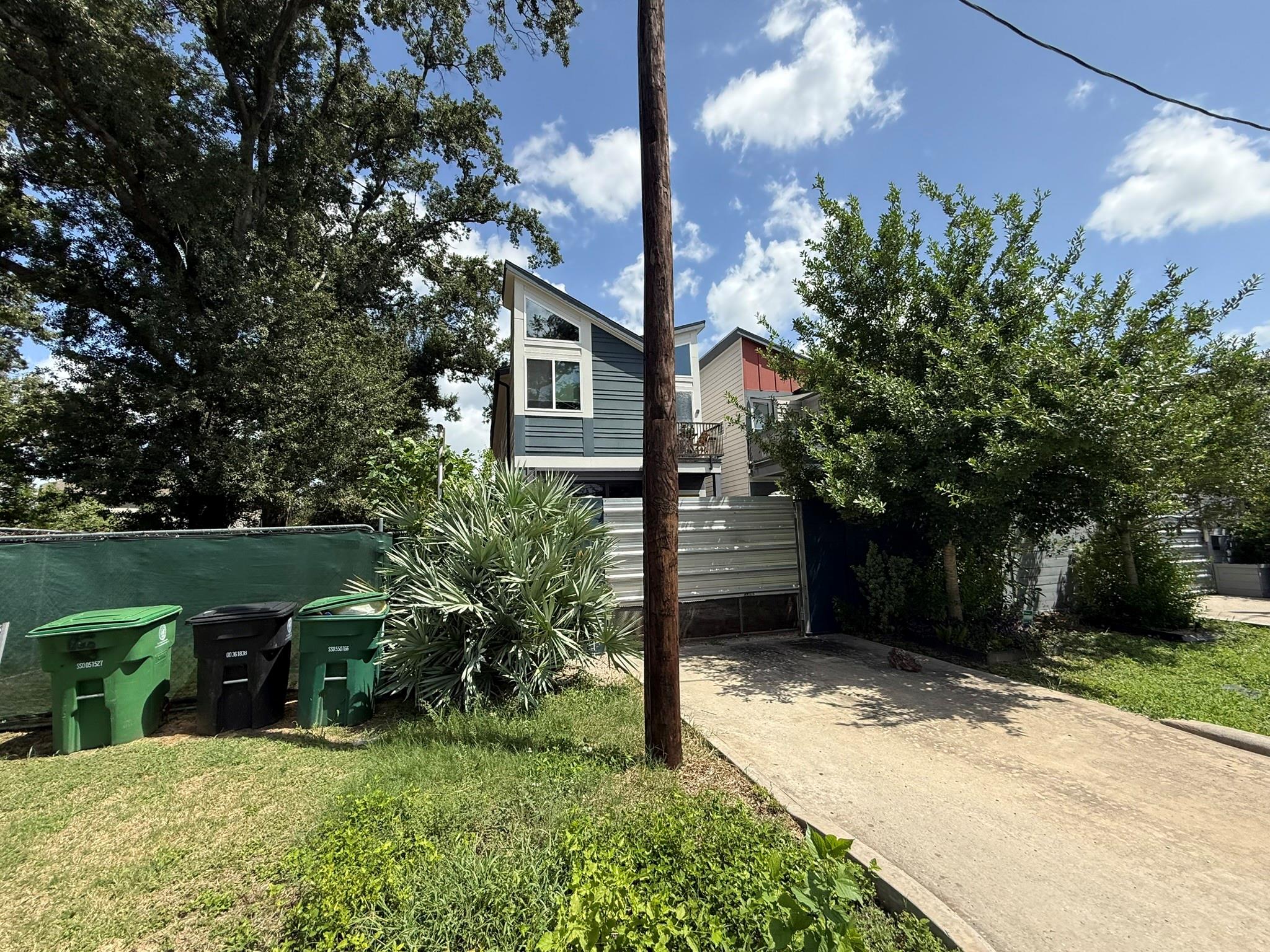 217 Frawley Street — photo